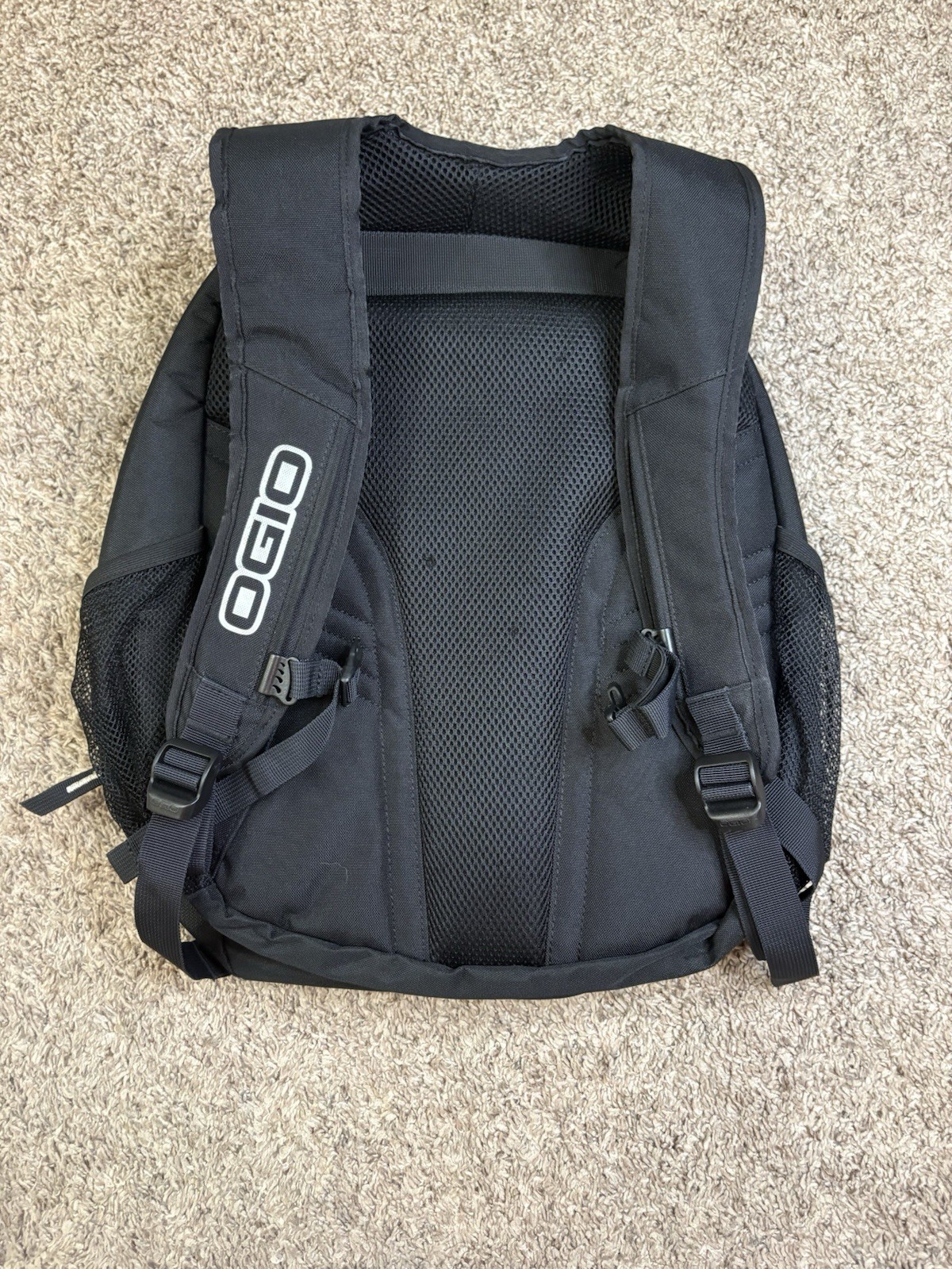 OGIO S2 Black Backpack Zip Adjustable Straps Outer Pockets Unisex Large