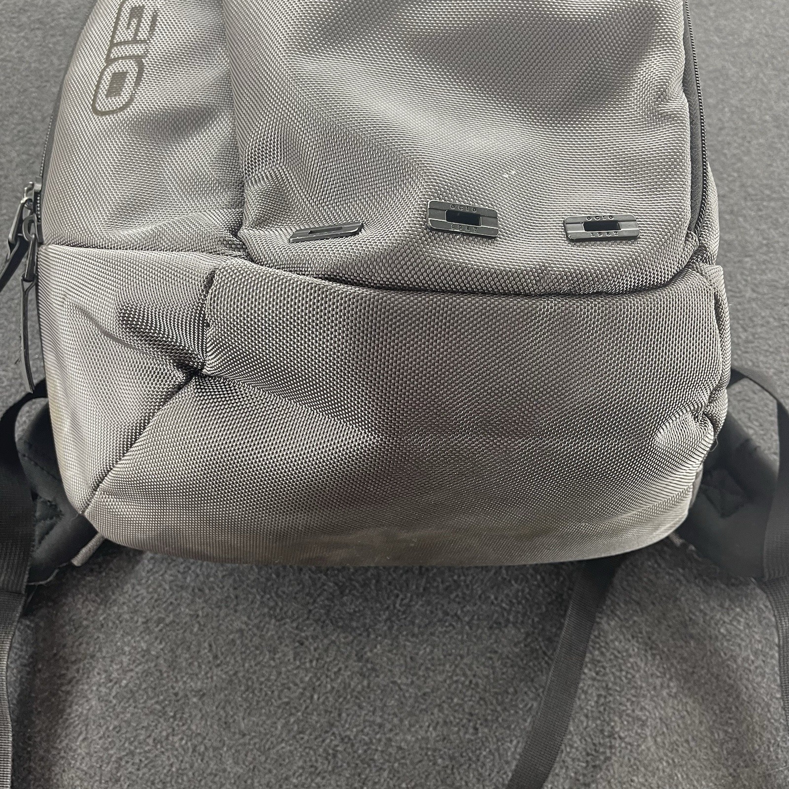 OGIO® Ace Pack Metallic Gray Backpack, 1680D, 1,450 cu. in./22.1 L, PADDED