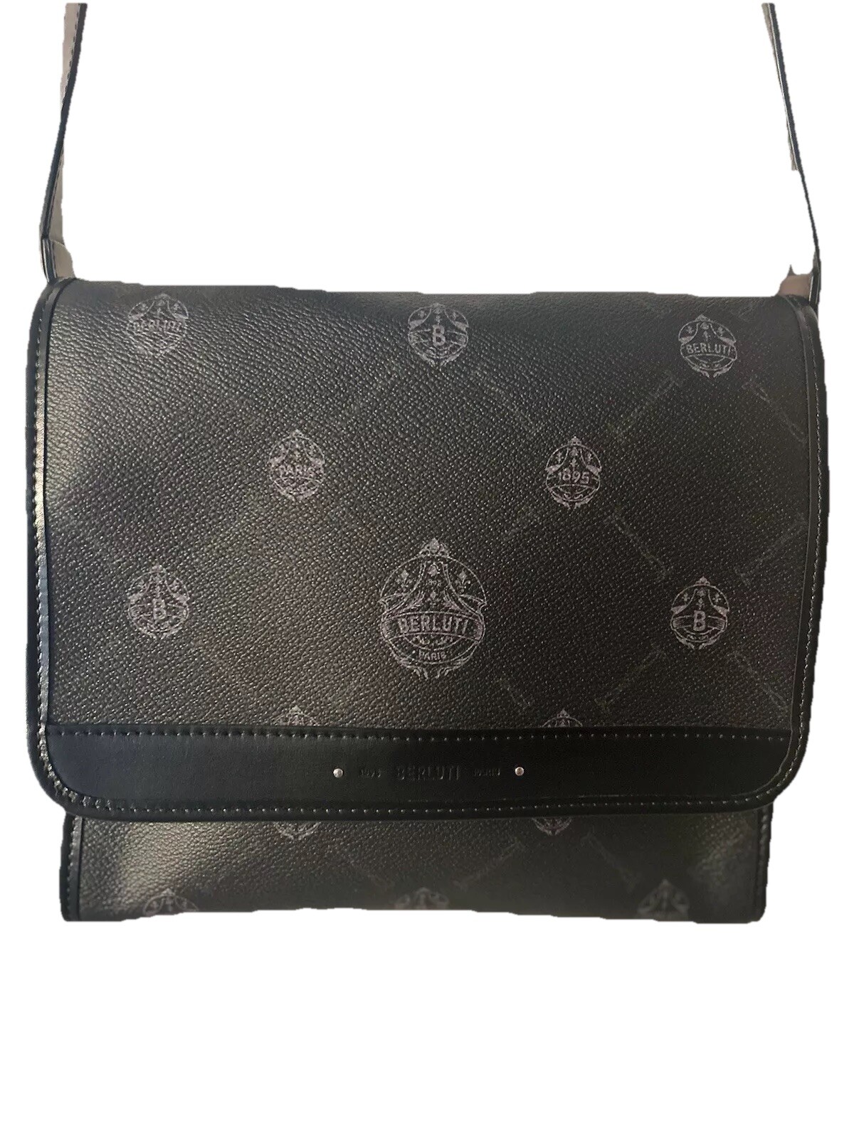 Brand NEW Authentic BERLUTI Paris Globetrotter Messenger Bag. Original Dust Bag