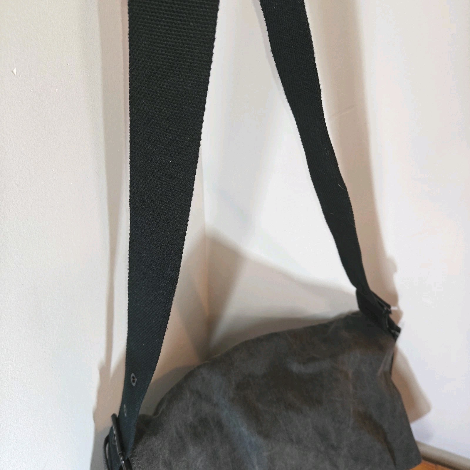 Express Design Studio – 100% Cotton Black Messenger Bag With Adjustable Strap