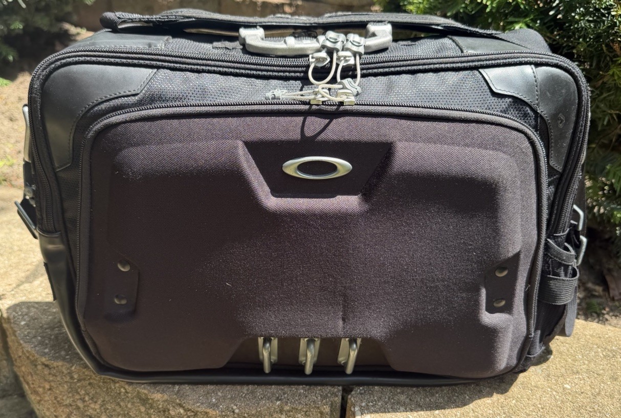 Oakley Tactical Field Gear Messenger Bag Black Utility Commuter Laptop