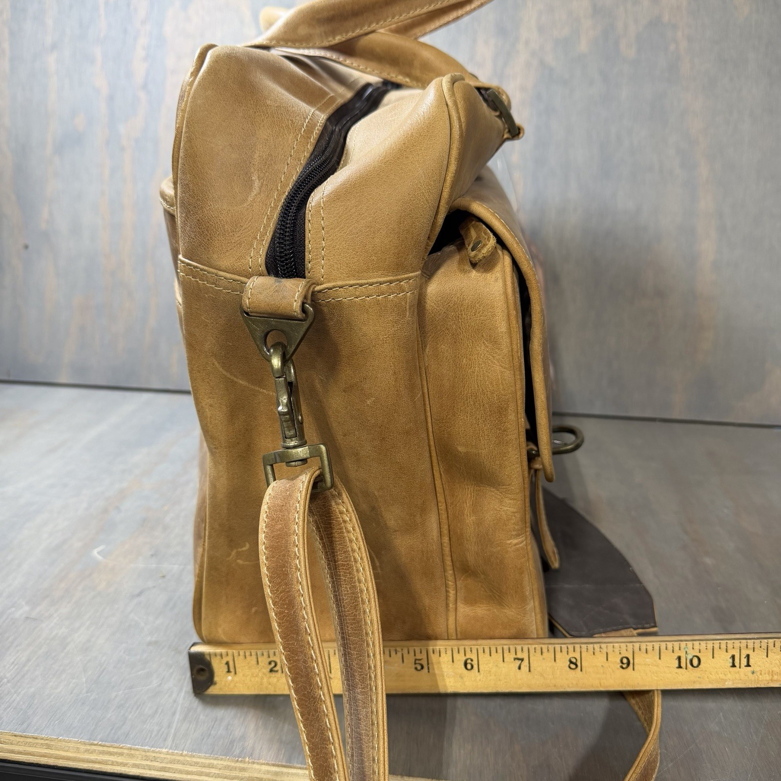 Canyon Outback Brown Leather Messenger Duffle Bag With Strap Computer With Tag