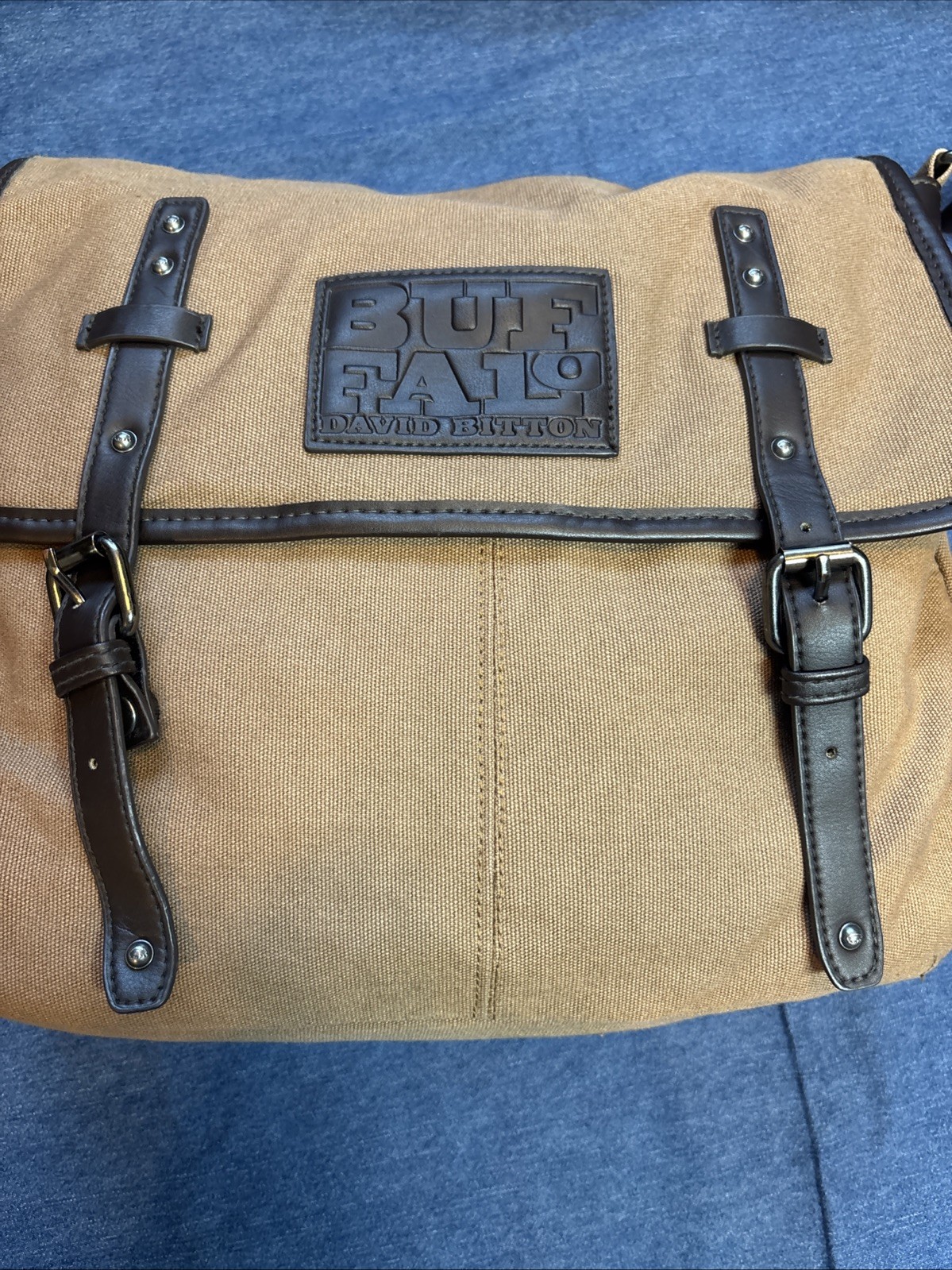 Buffalo David Bitton Mens Messenger Duffle Bag Gym Overnight Travel Carry On Bag