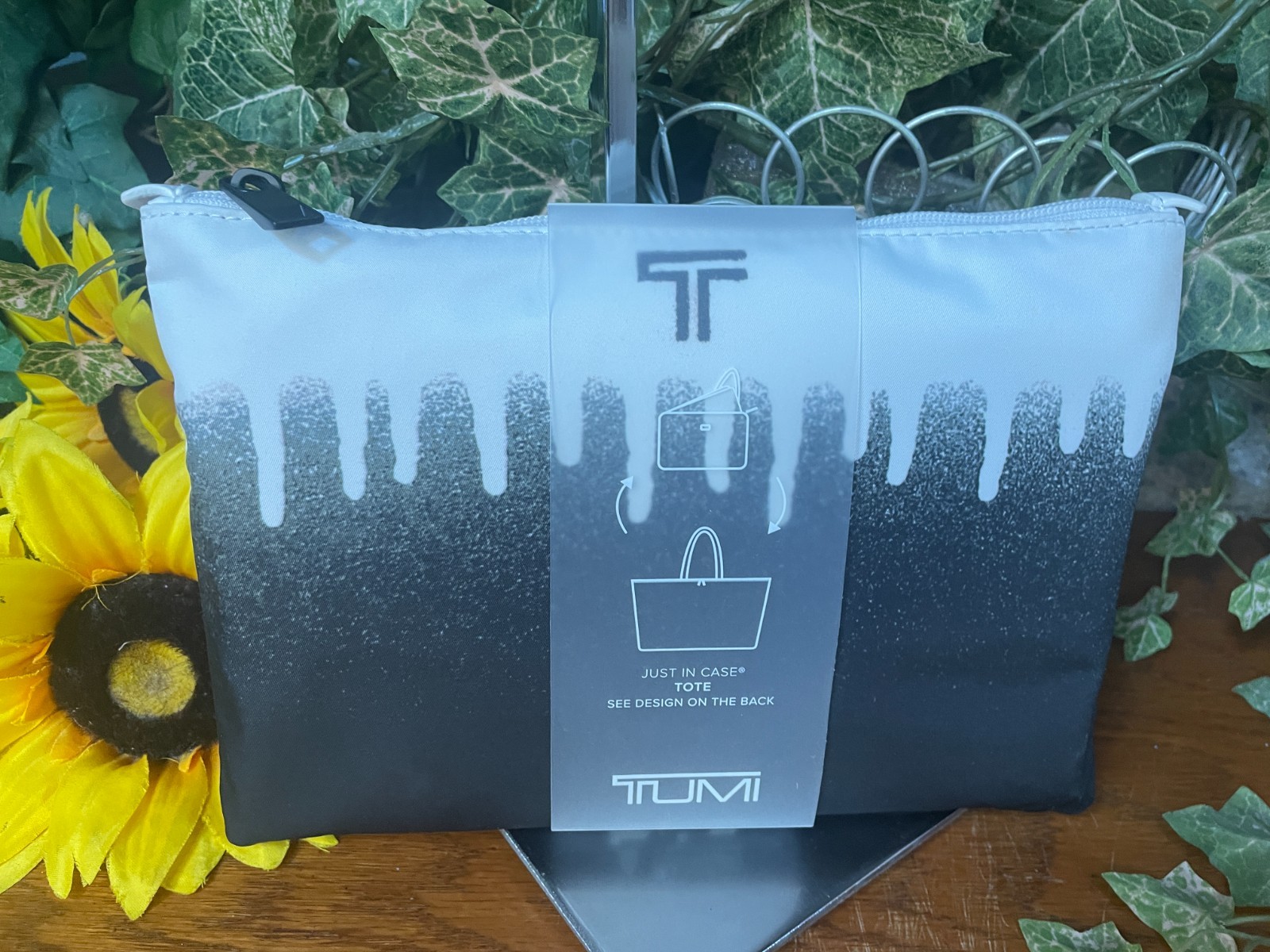 NWOT TUMI JUST IN CASE 156566-A743 PACKABLE TOTE FOLDABLE TRAVEL CARRYON