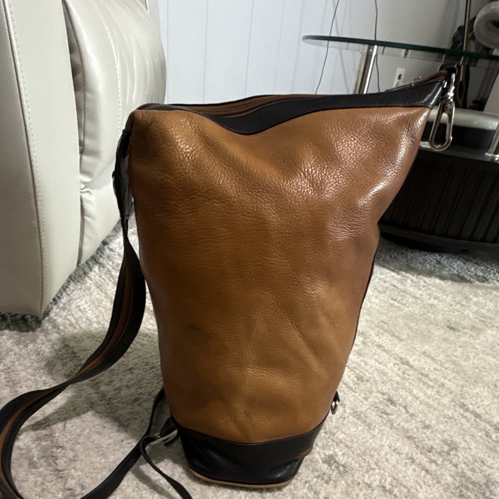 Brown/Black LeatherSling Crossbody Bag Zip Closure Adjustable Strap Lined Travel