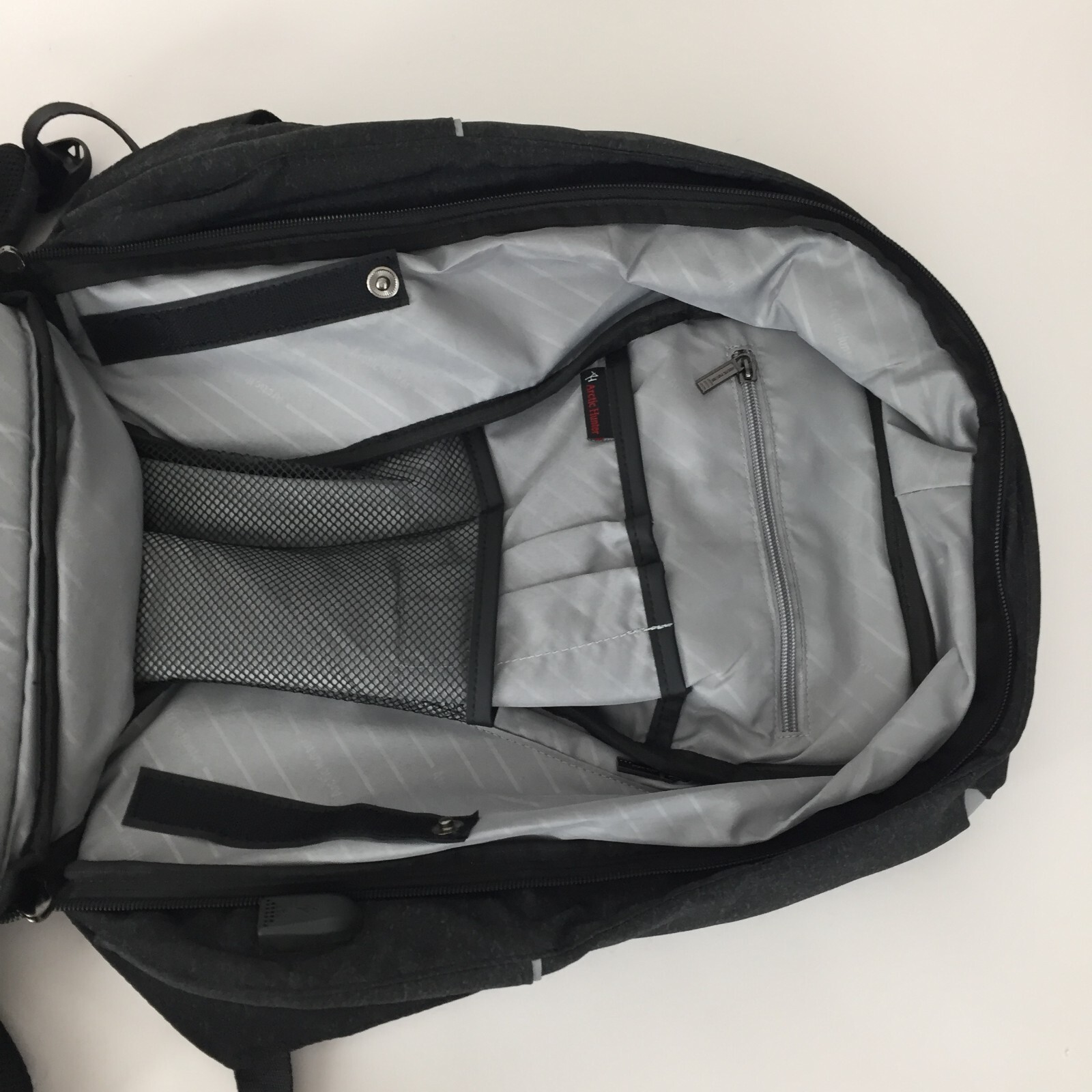 ARCTIC HUNTER Waterproof USB Charge Laptop Business Backpack School Bag NEW