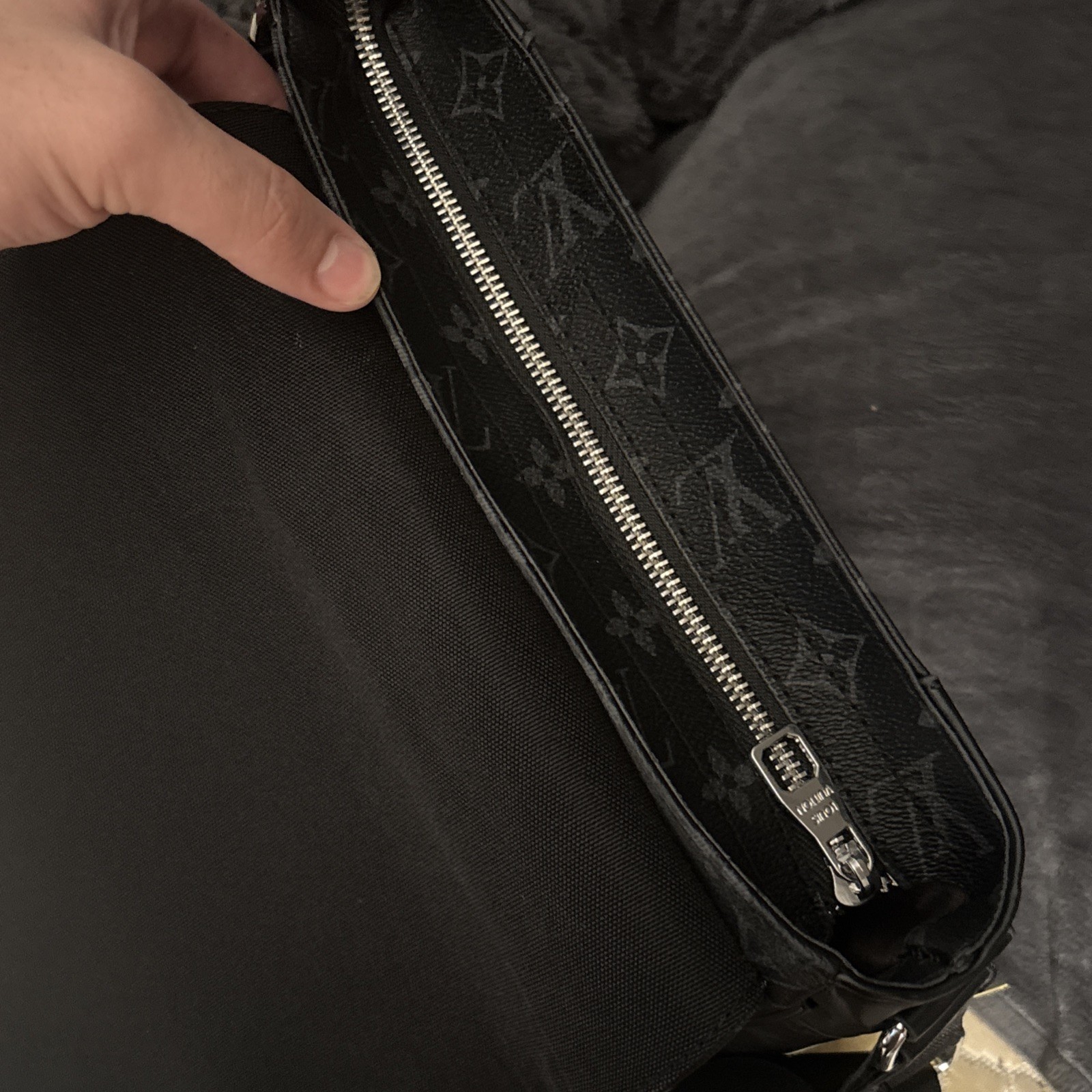 Louis Vuitton Monogram District Messenger Bag Black LV Crossbody Mens Unisex Bag