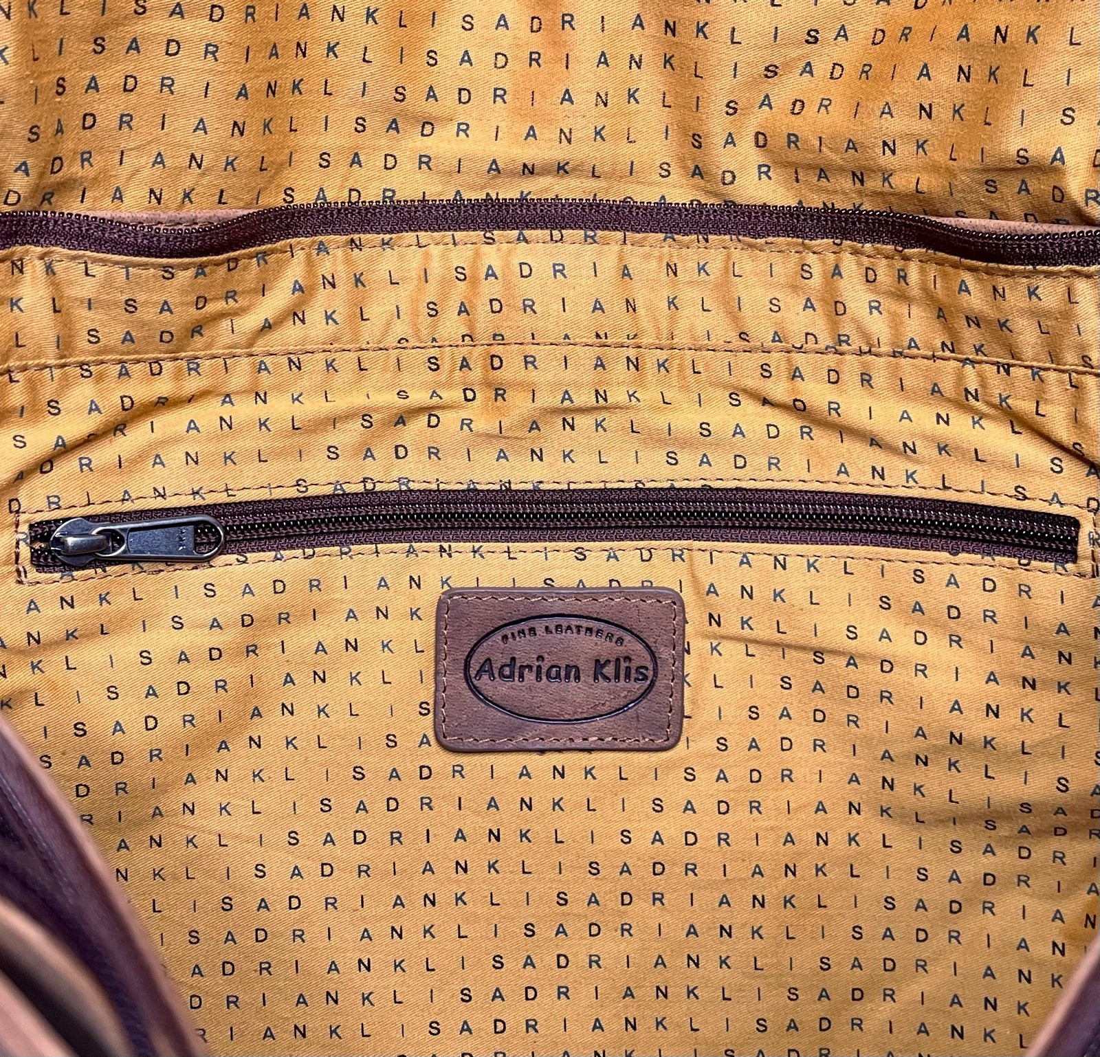 【EUC!】Adrian Klis ❖ Bison Leather Messenger Bag 🇨🇦Handcrafted in Canada -Brown