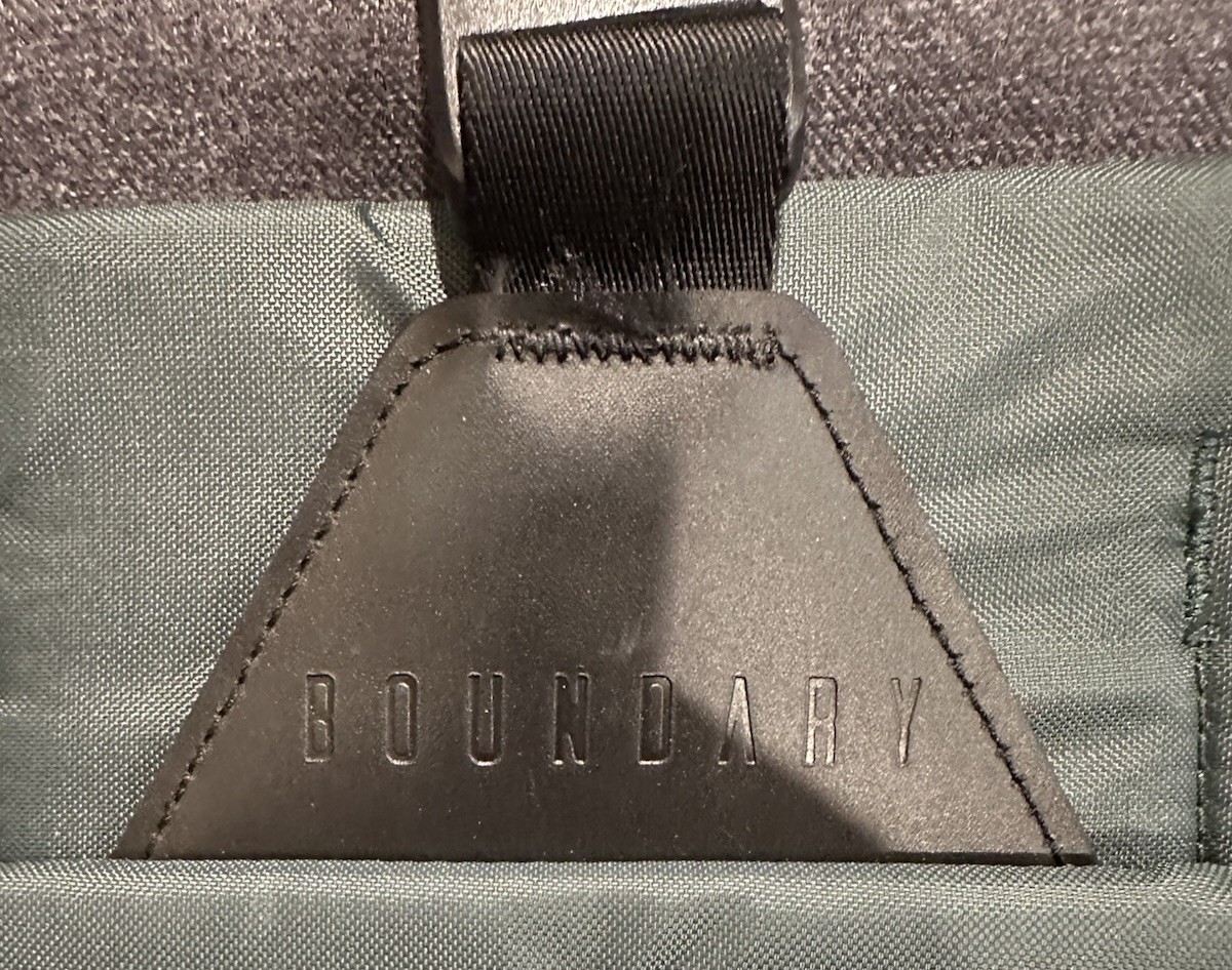 Mint Boundary Supply Errant Pack 22L Black LaptopTech TravelBackpack Bag LikeNew