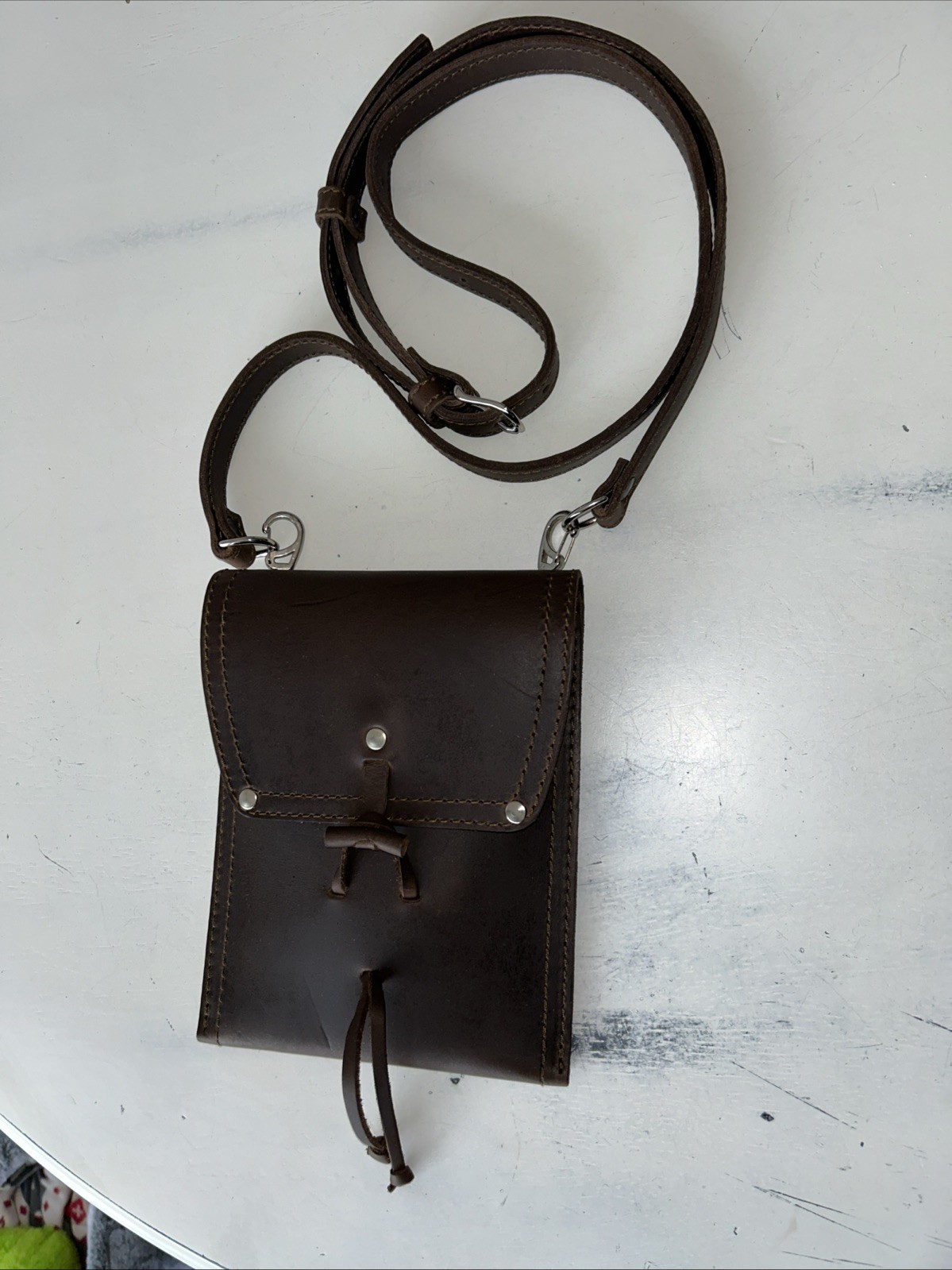 Saddleback Leather Pouch w Strap Chestnut Brown NWOT 8.75”Lx6.75”Wx1.5”D