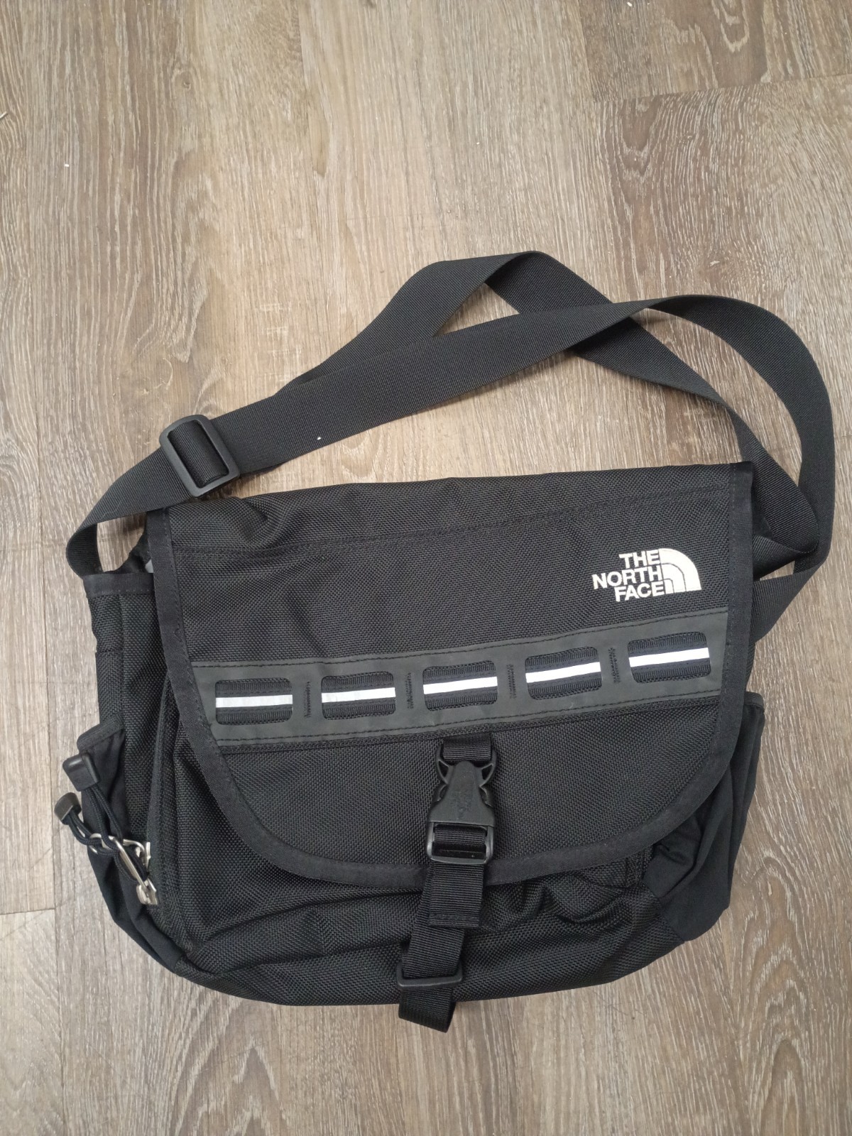 Vintage The North Face Messenger Shoulder Bag Satchel Reflective Stripe Black