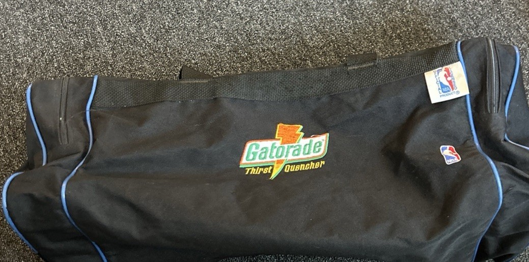 Vintage Gatorade 22” Zippered Duffel Bag Sports Equipment Storage