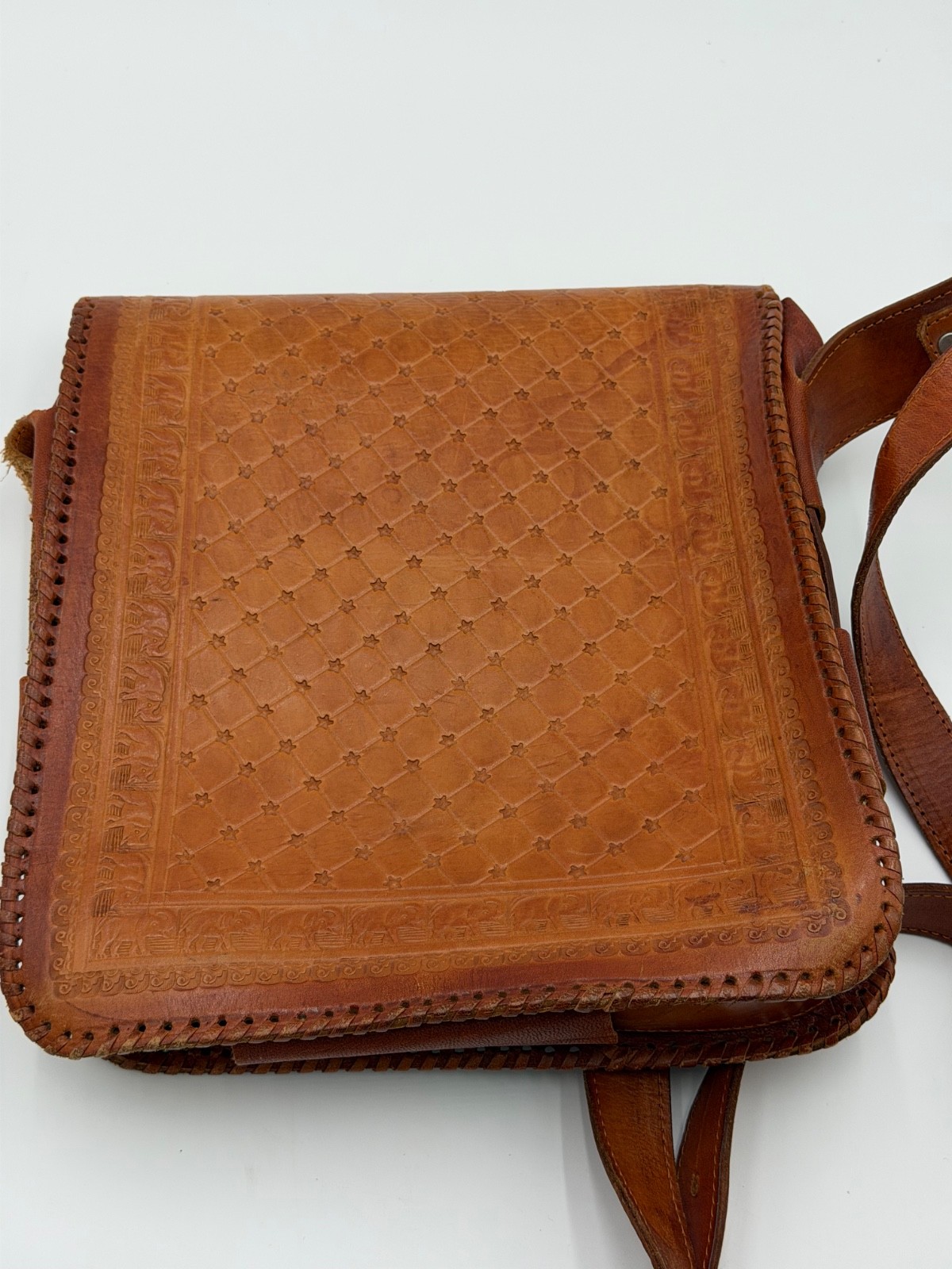 VINTAGE TOOLED LEATHER DISTRESSED BRIEFCASE MESSENGER BAG WESTERN BOHO SATCHEL