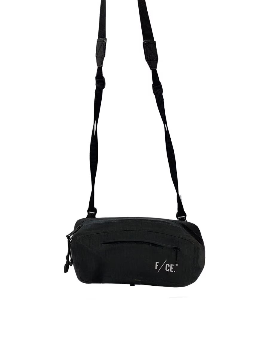 F CE Shoulder Bag Black