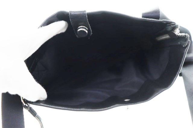 Attachment ATTACHMENT Leather Shoulder Bag Black 102cm/19cm Vintage B Grade