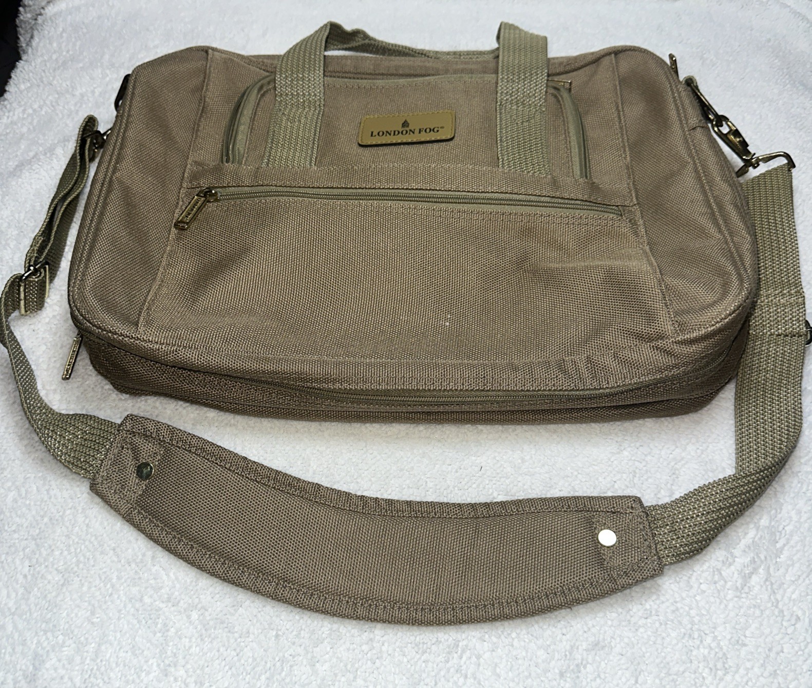 London Fog Messenger Laptop Bag Khaki Canvas W/Shoulder Strap 4 Zipper Pockets