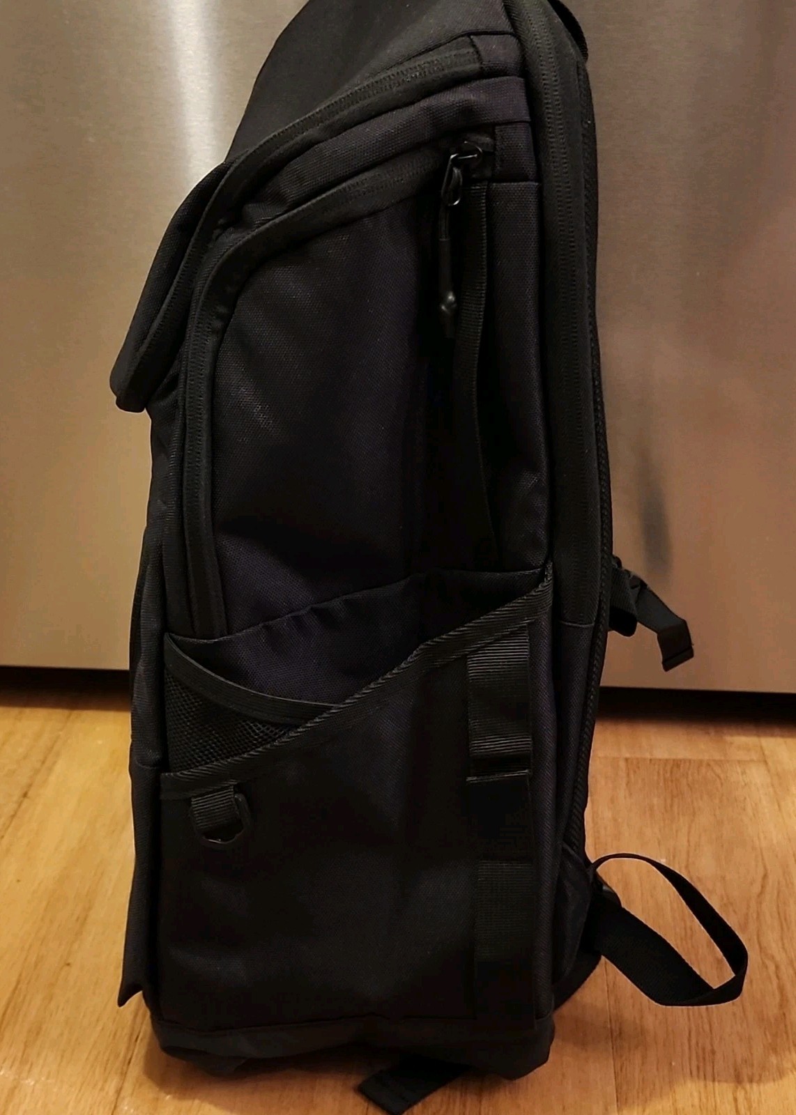 Nike SWIM Repel Backpack 35L Black Zip Closure Adjustable Strap Outer Pockets