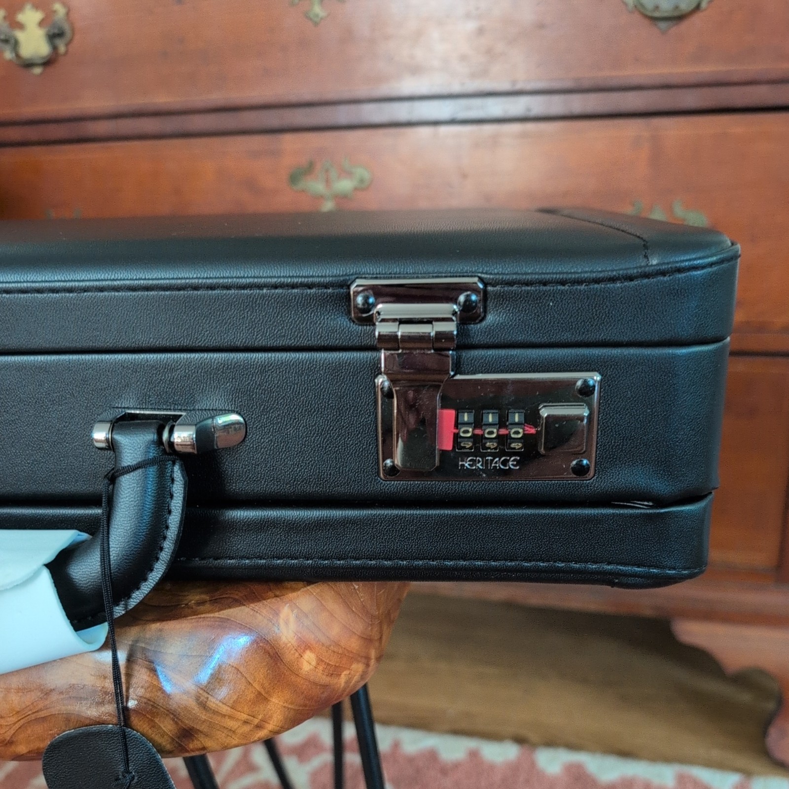 Heritage Black Expandable Leather Attache 4″-5″ 3 File Folder With Pockets 14775