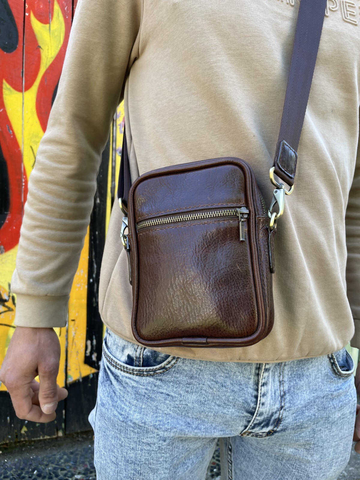 Men’s handmade leather messenger bag,leisure bag,size 7,5 inches *5,5 inches.