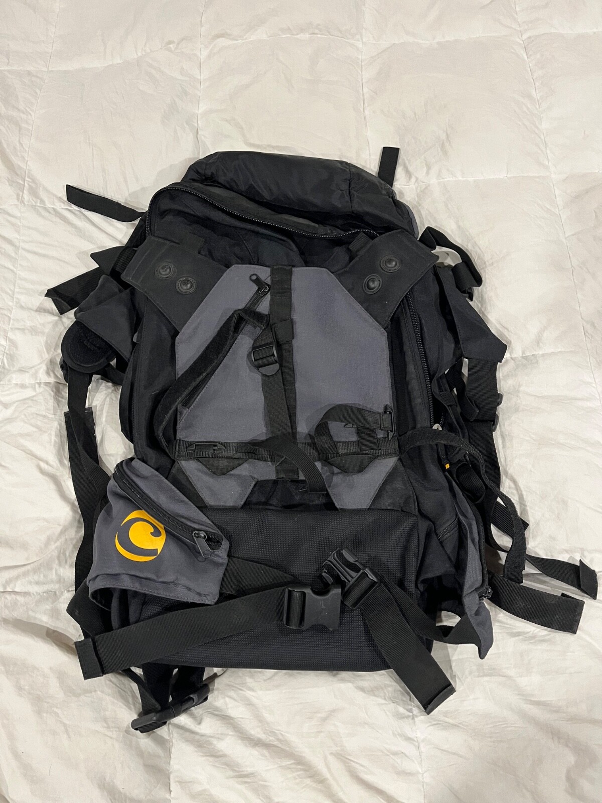 Vintage Unisex Clive Skater Backpack Black and Grey