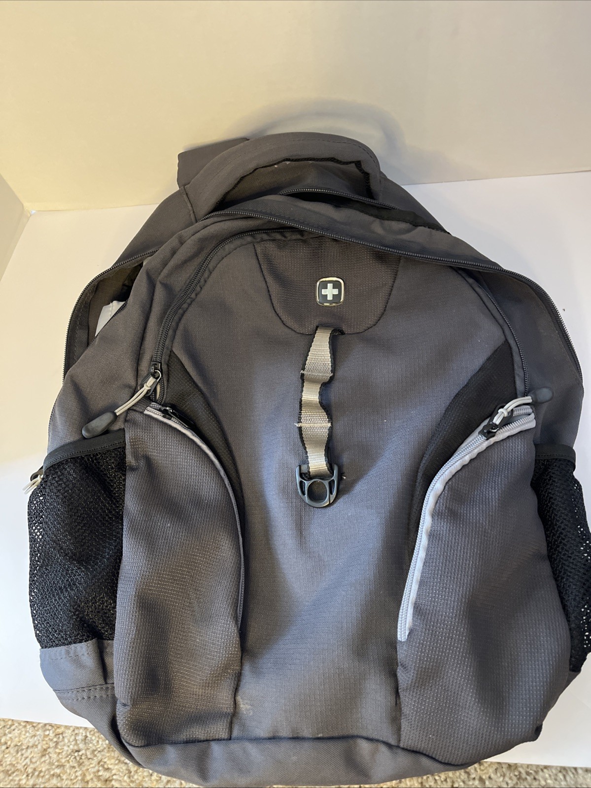 Swiss Gear Backpack Travel Leisure Laptop Bag Padded Airflow Black Gorpcore