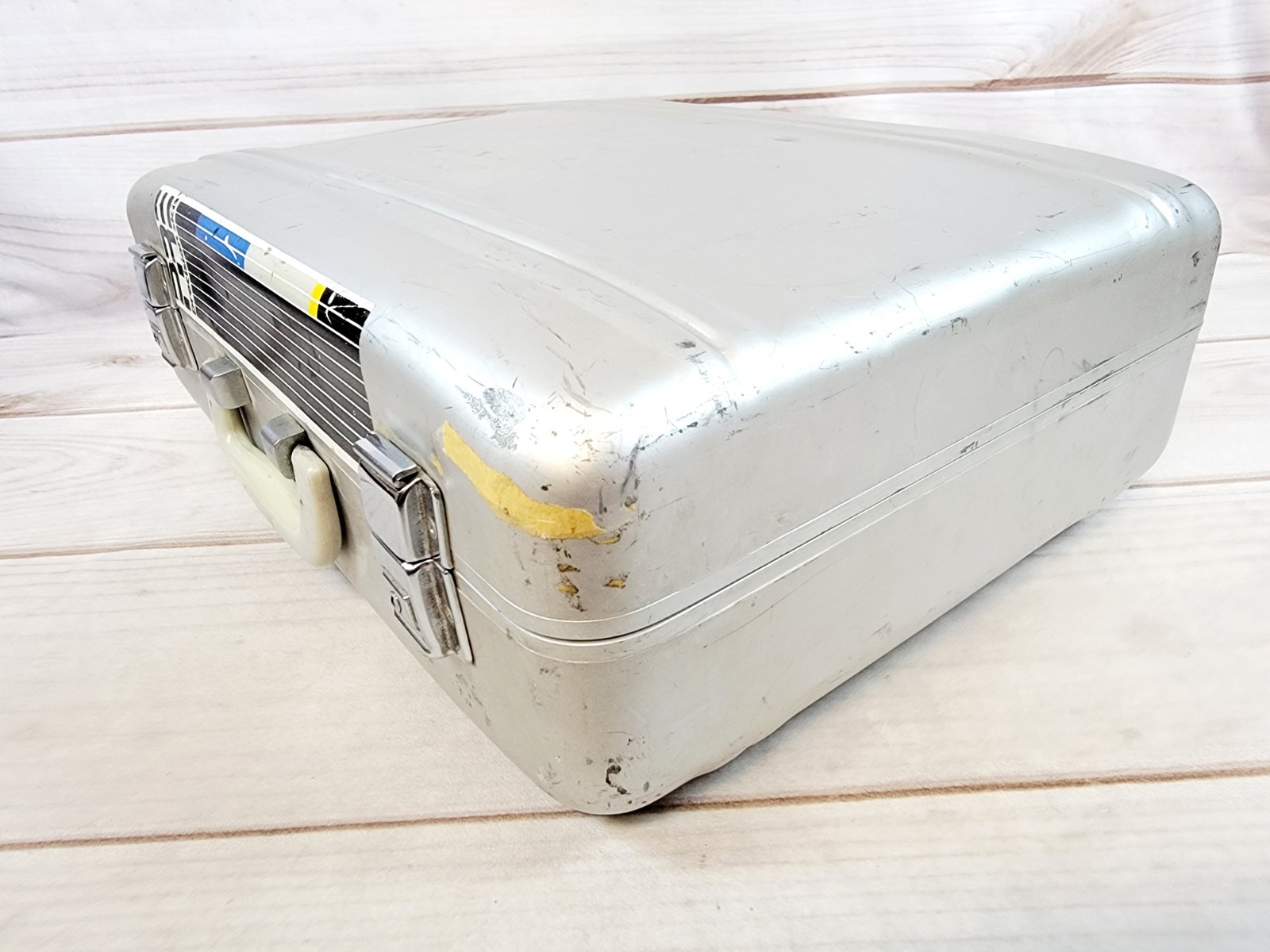 Vintage Aluminum Briefcases 18″ x 13″ x 5″ With Padding Camera Made In Japan