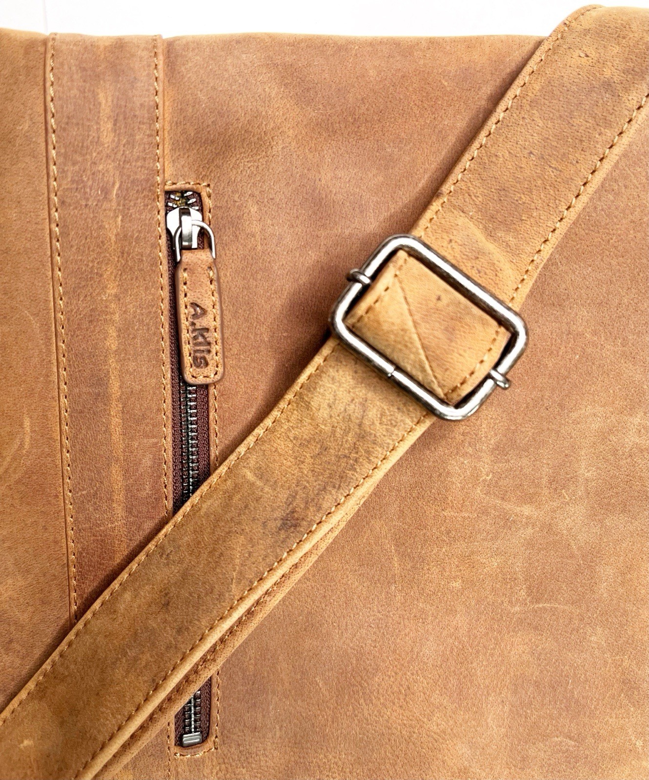 【EUC!】Adrian Klis ❖ Bison Leather Messenger Bag 🇨🇦Handcrafted in Canada -Brown