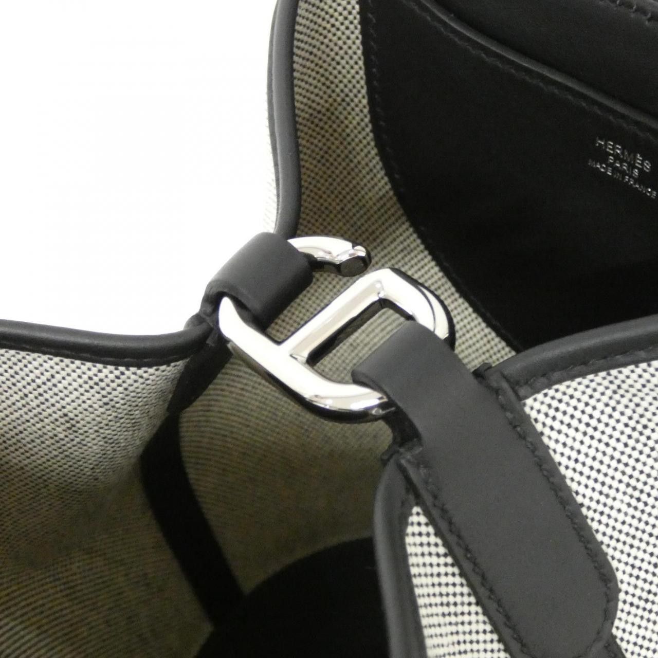 Authentic Hermès In the Loop 7.1″ 085690CK Bag #260-007-764-6583