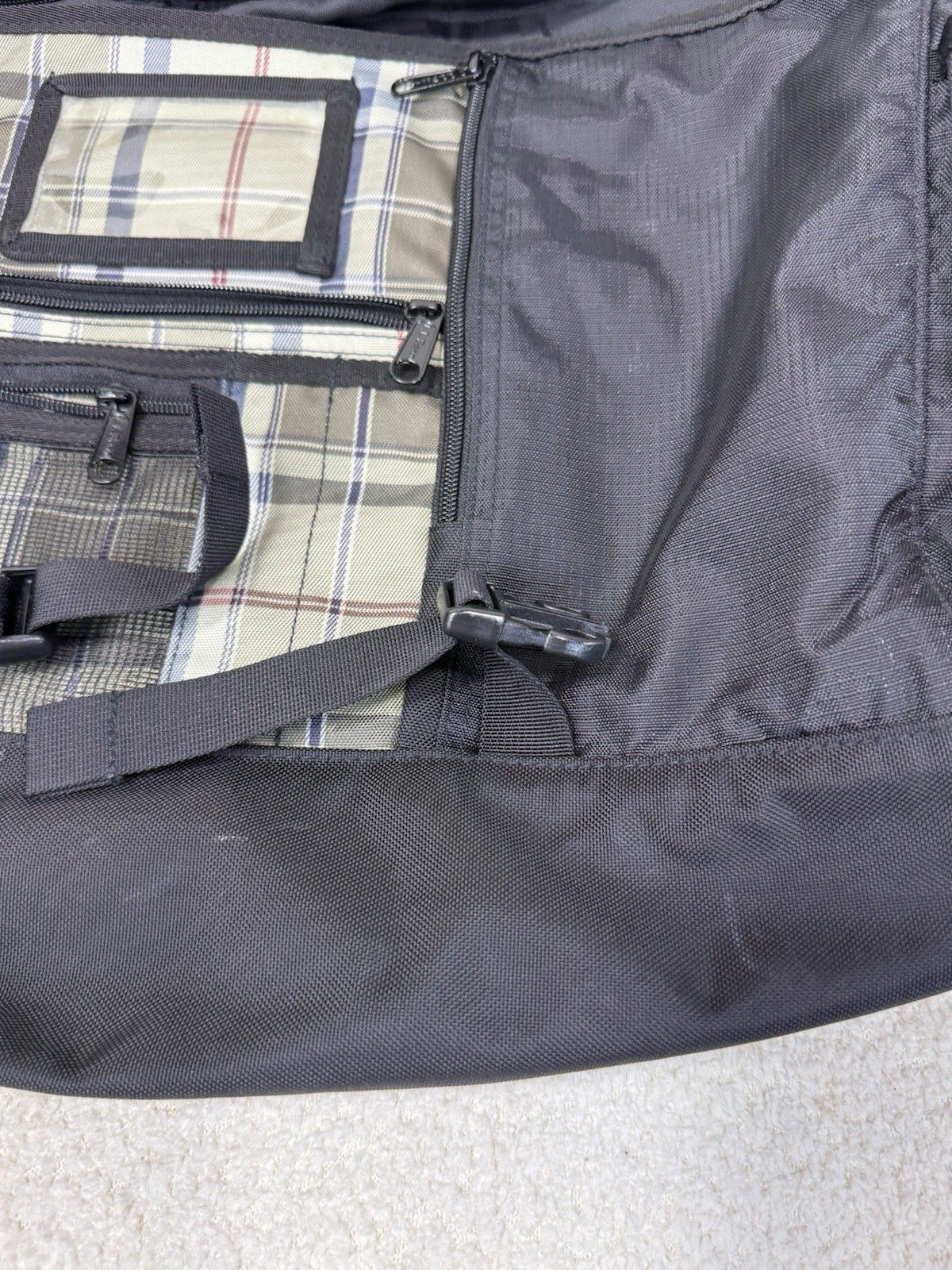*VGUC* LLBean Medium Sized Plaid Messenger Bag with/Laptop Sleeve