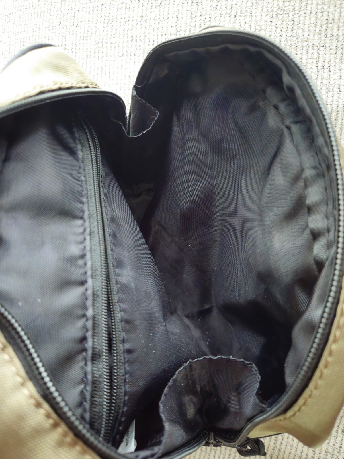 Columbia Men’s Top Zip Fabric Travel Kit with Front Zipper Pocket Toiletry Bag