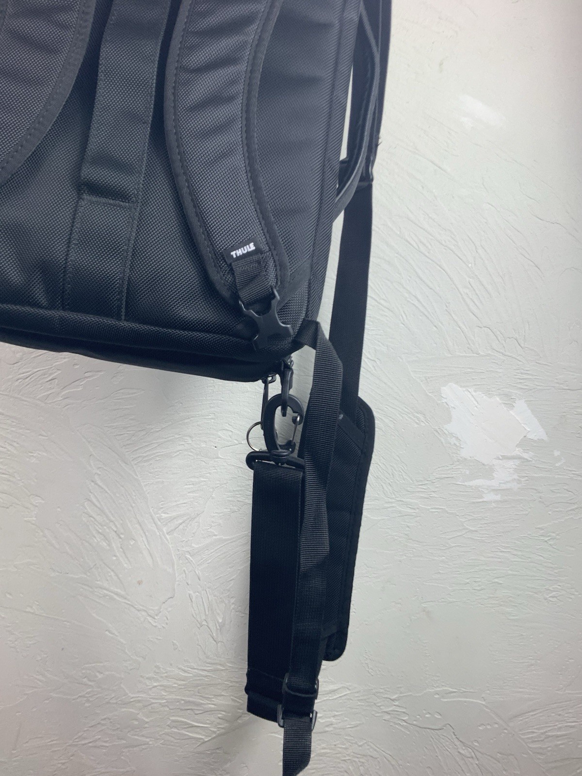 Thule Convertible Laptop Bag Briefcase Backpack Black Business