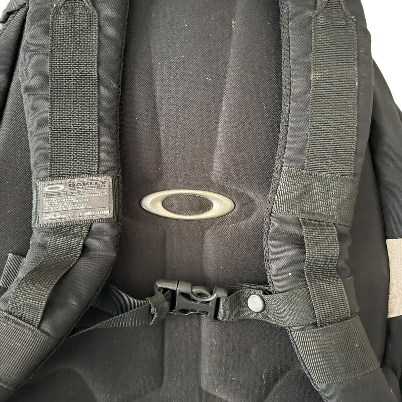 OAKLEY ICON BACKPACK Y2K 00s Beige Vintage Tech Street Fashion Bag