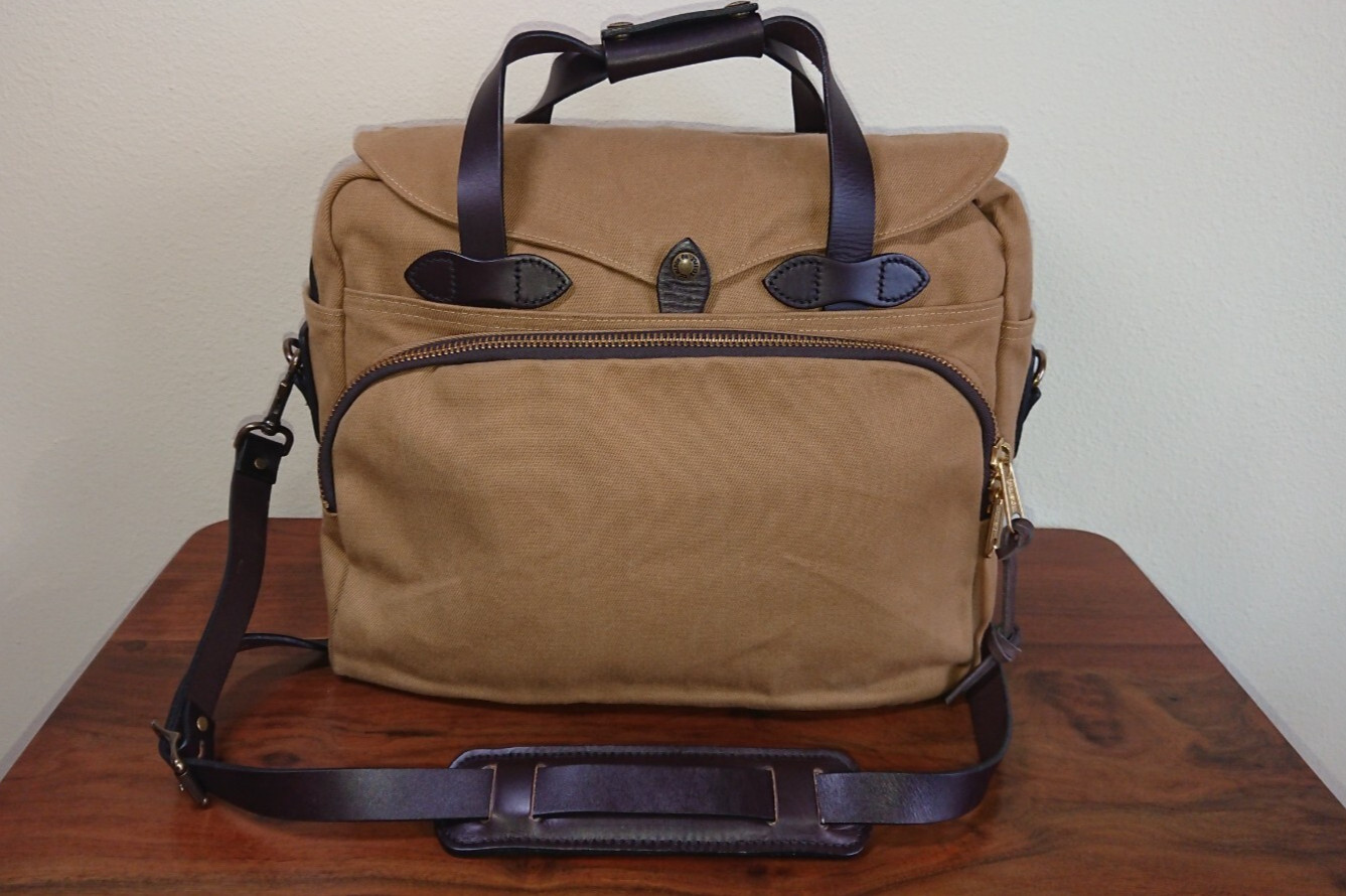 Filson Rugged Twill Padded Computer Bag | Tan | Made in USA