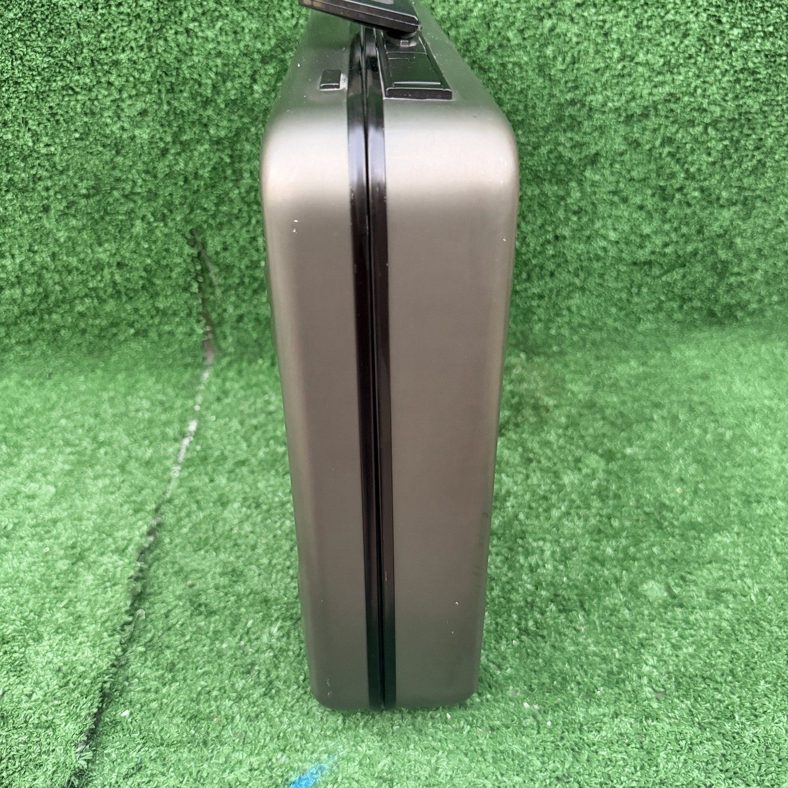 Zero Haliburton Aluminum Briefcase USA Made, 1989 Vintage, Dark Green 18”x13”x4”
