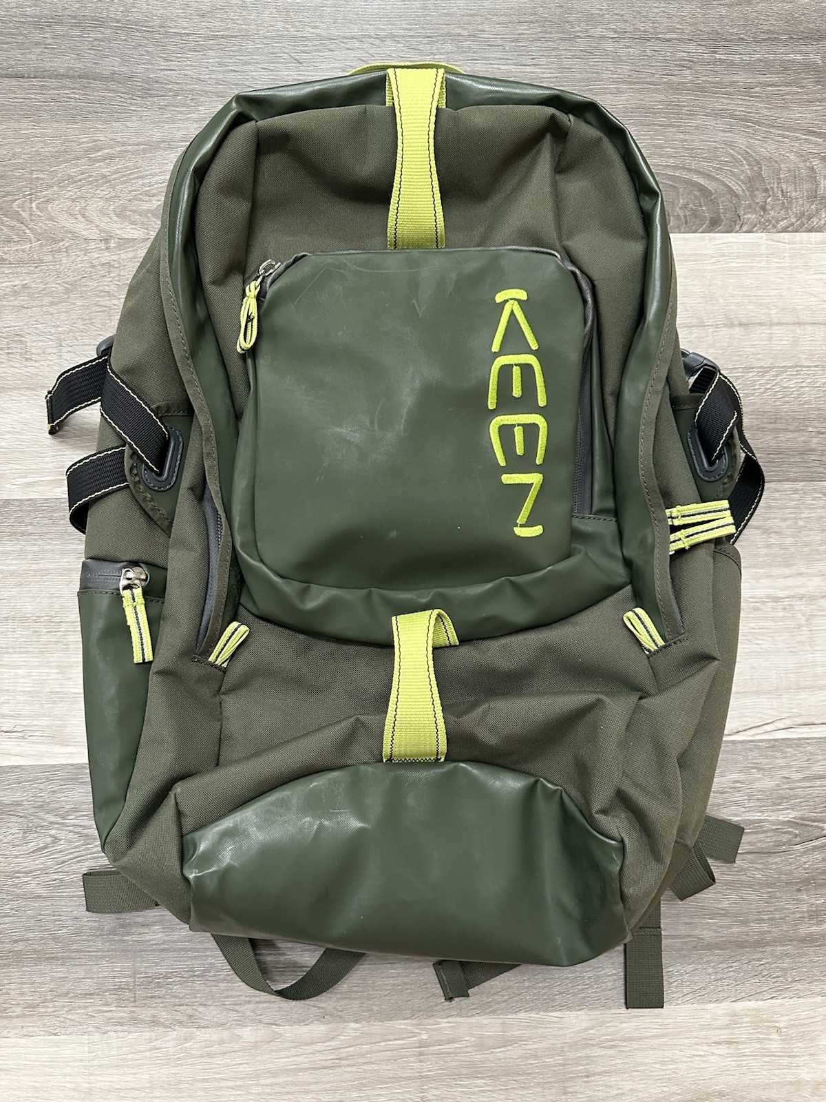 KEEN Ellwood Backpack Hybrid Transport Green Nylon Recycled Rubber Unisex OSFA