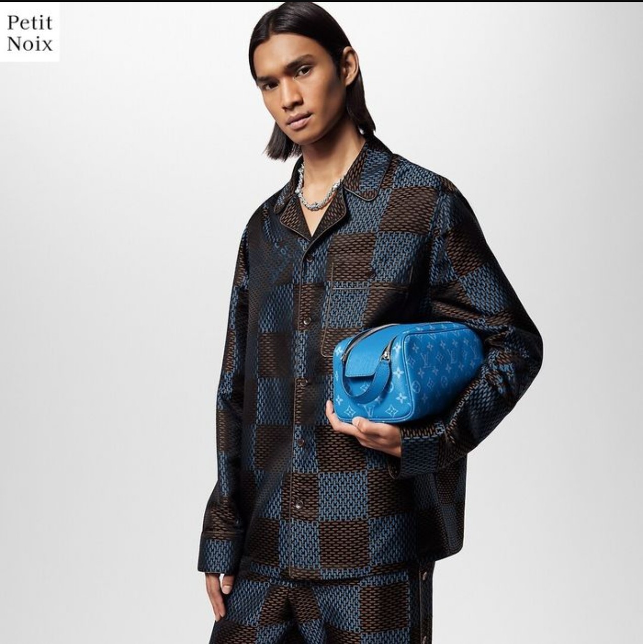 Louis Vuitton Dopp Kit M31037 Agave Blue Taiga Toiletry
