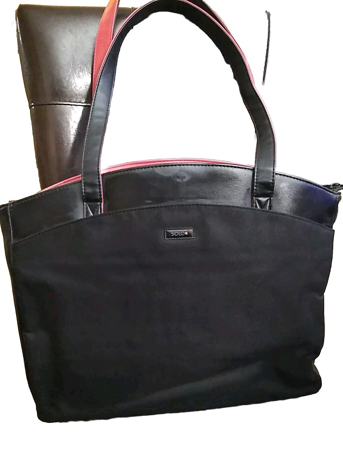 Solo Laptop Messenger Bag Black Size Large 16″ x 12″ x 5″