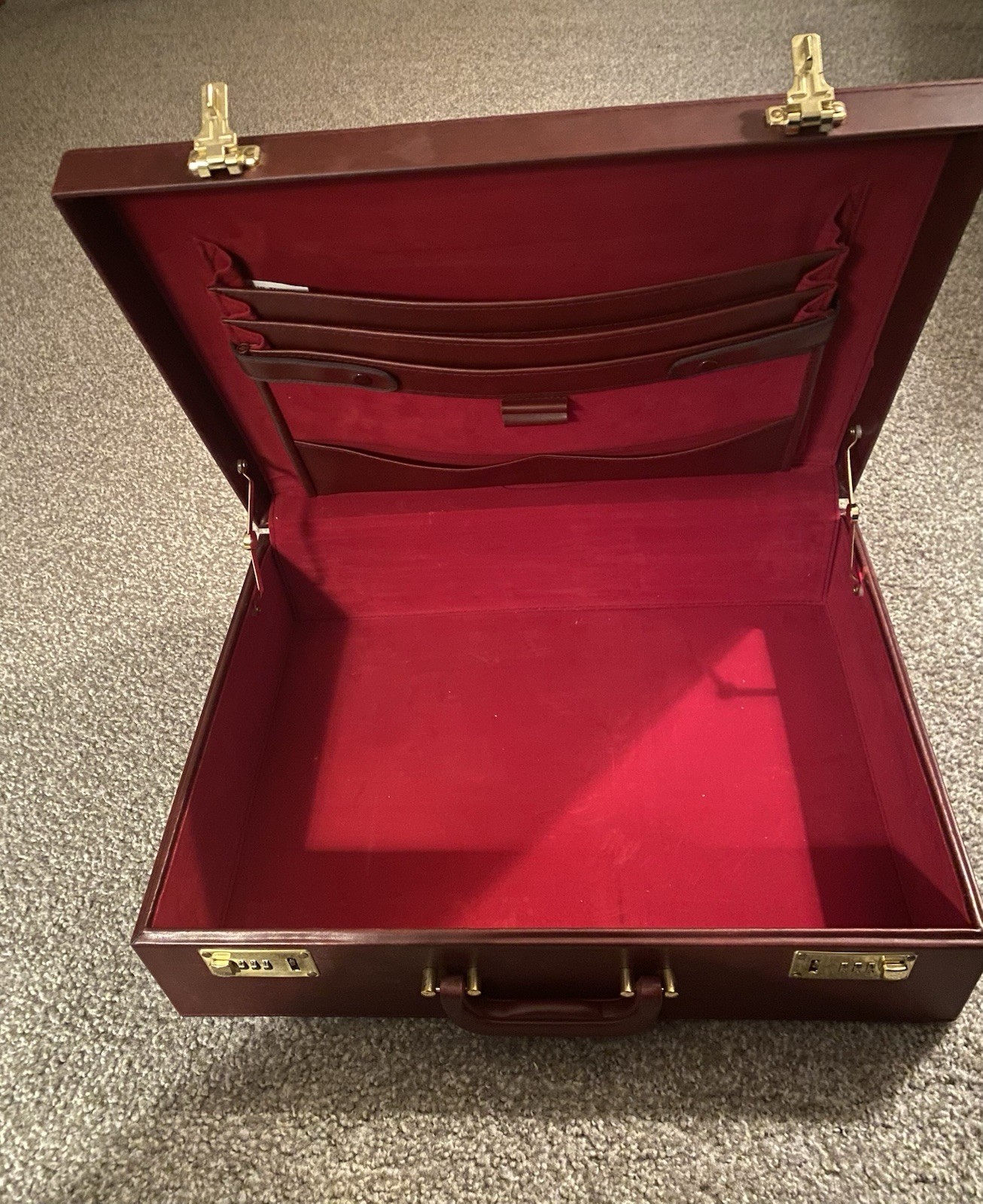 Large Leather Hard Shell Attaché, Briefcase In Burgundy Color W/Gold Hardware
