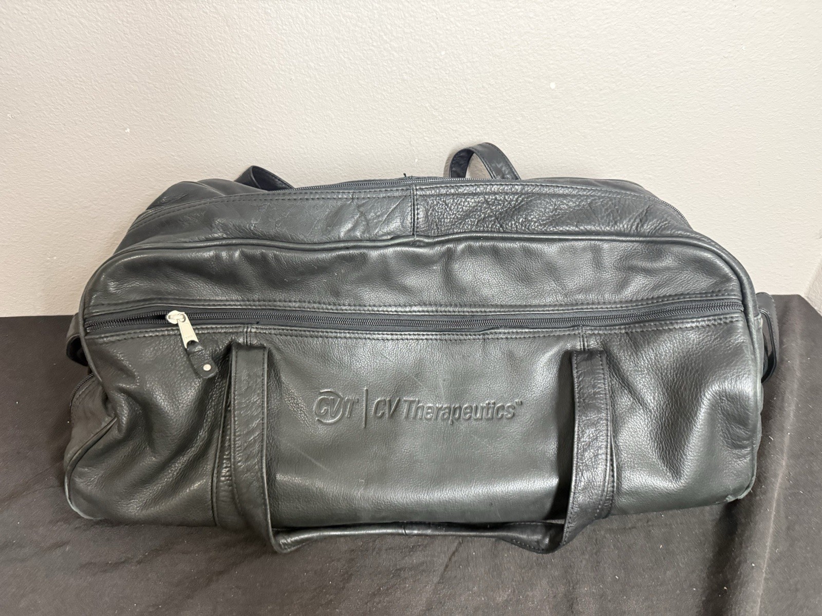 Canyon Outback Leather Duffle Bag Travel Shoulder Bag Black With Strap