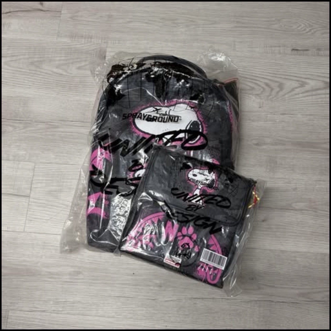 Sprayground 18″ Backpack + Messenger bag : Snoopy That’s a No No Limited Edition