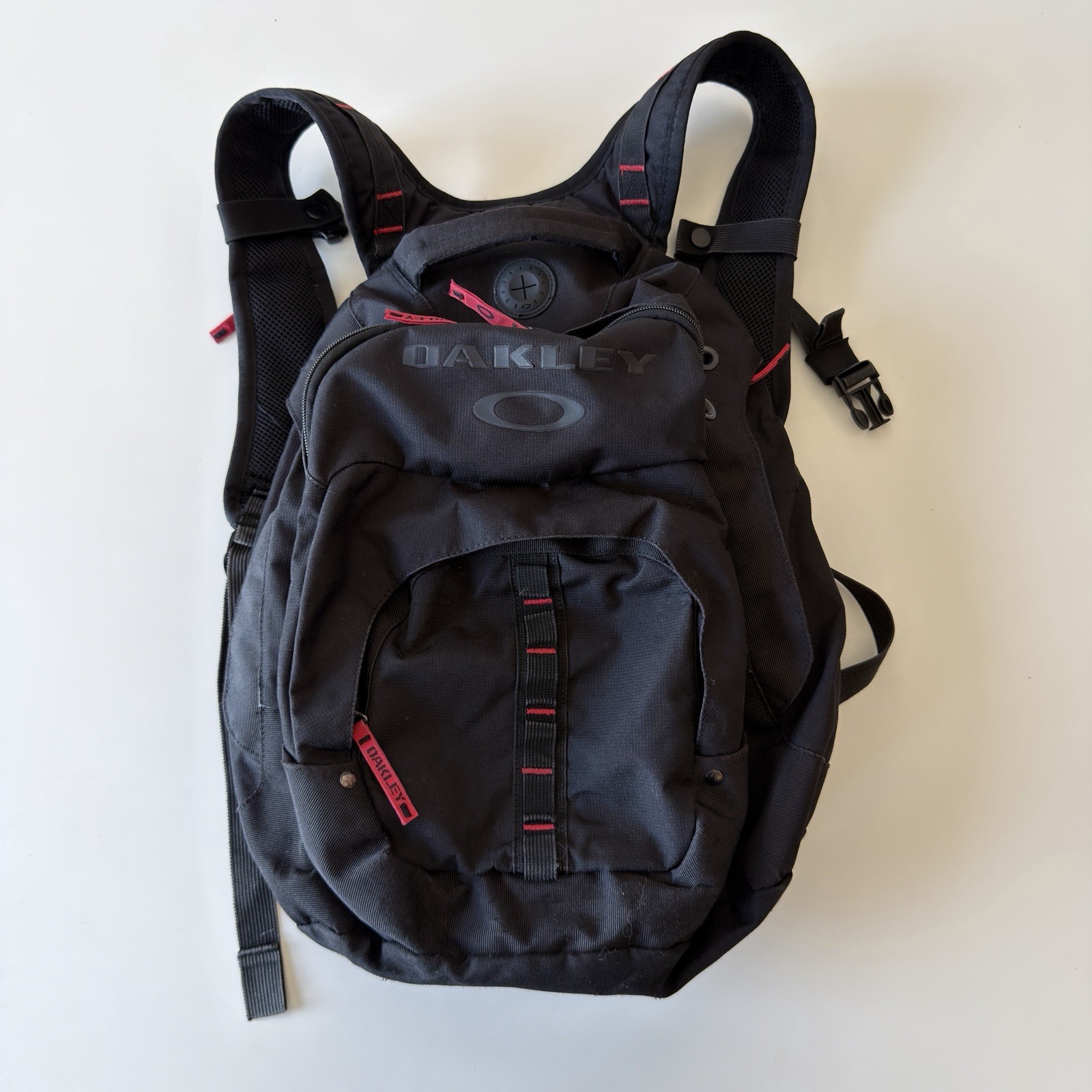 Vintage Oakley Backpack Black Red Hiking Outdoors Gorpcore Y2K Software
