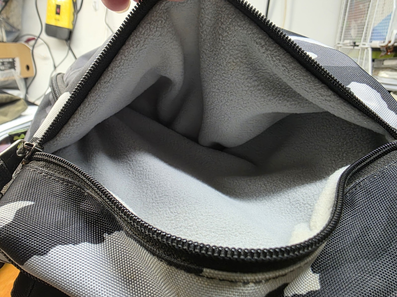 Under Armour Utility Personal Equipment Backpack 1369318 Gray Black HS-A1-1