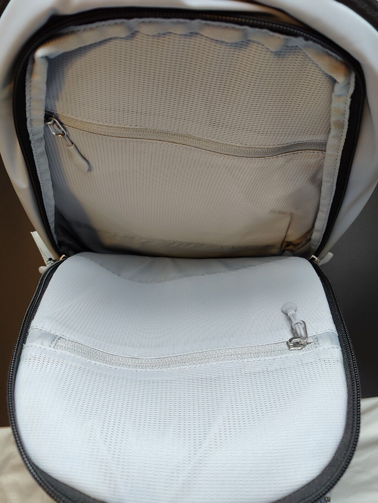 Nike Air Max Bubble Backpack Logo Padded Elite DA9893-012 $160 SAMPLE