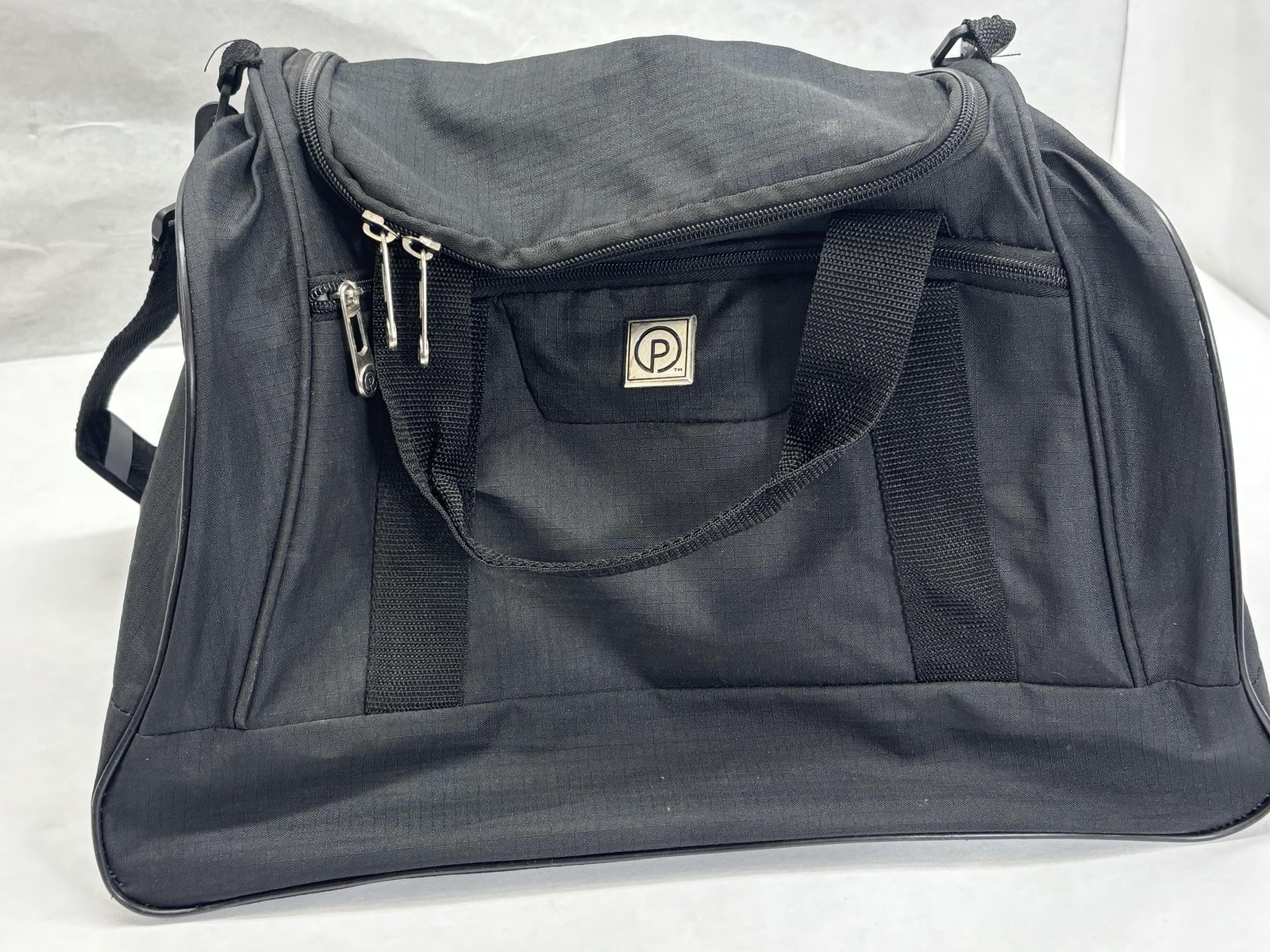 Deluxe Bags Hat Carrier Bag Padded Shoulder Strap Zipper Lightweight Travel Case