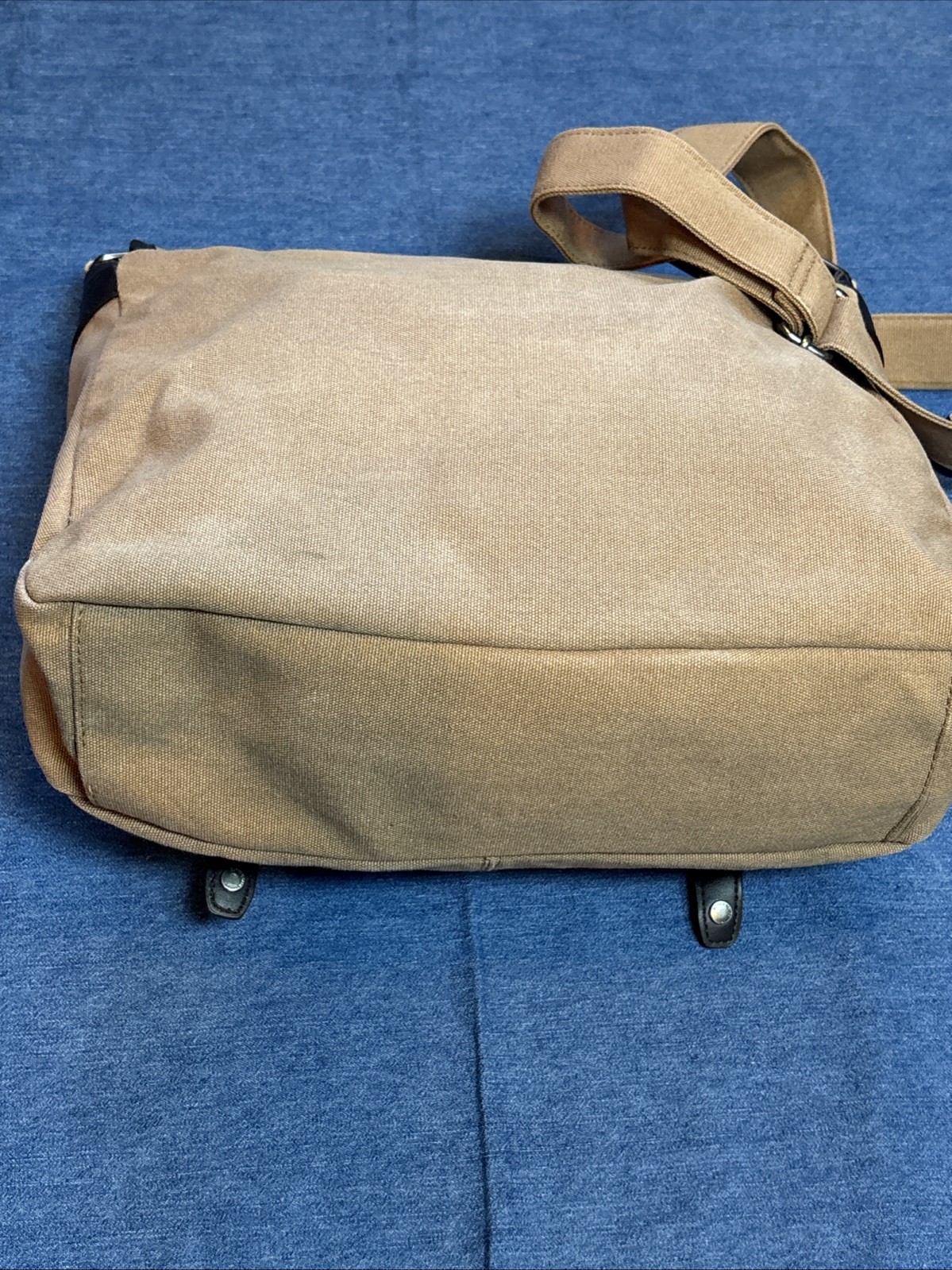 Buffalo David Bitton Mens Messenger Duffle Bag Gym Overnight Travel Carry On Bag