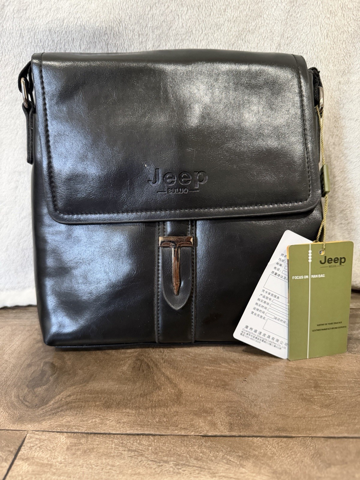 Jeep Men’s Black Solid Messenger Bag Buckle/Zip Flap Adjustable Strap