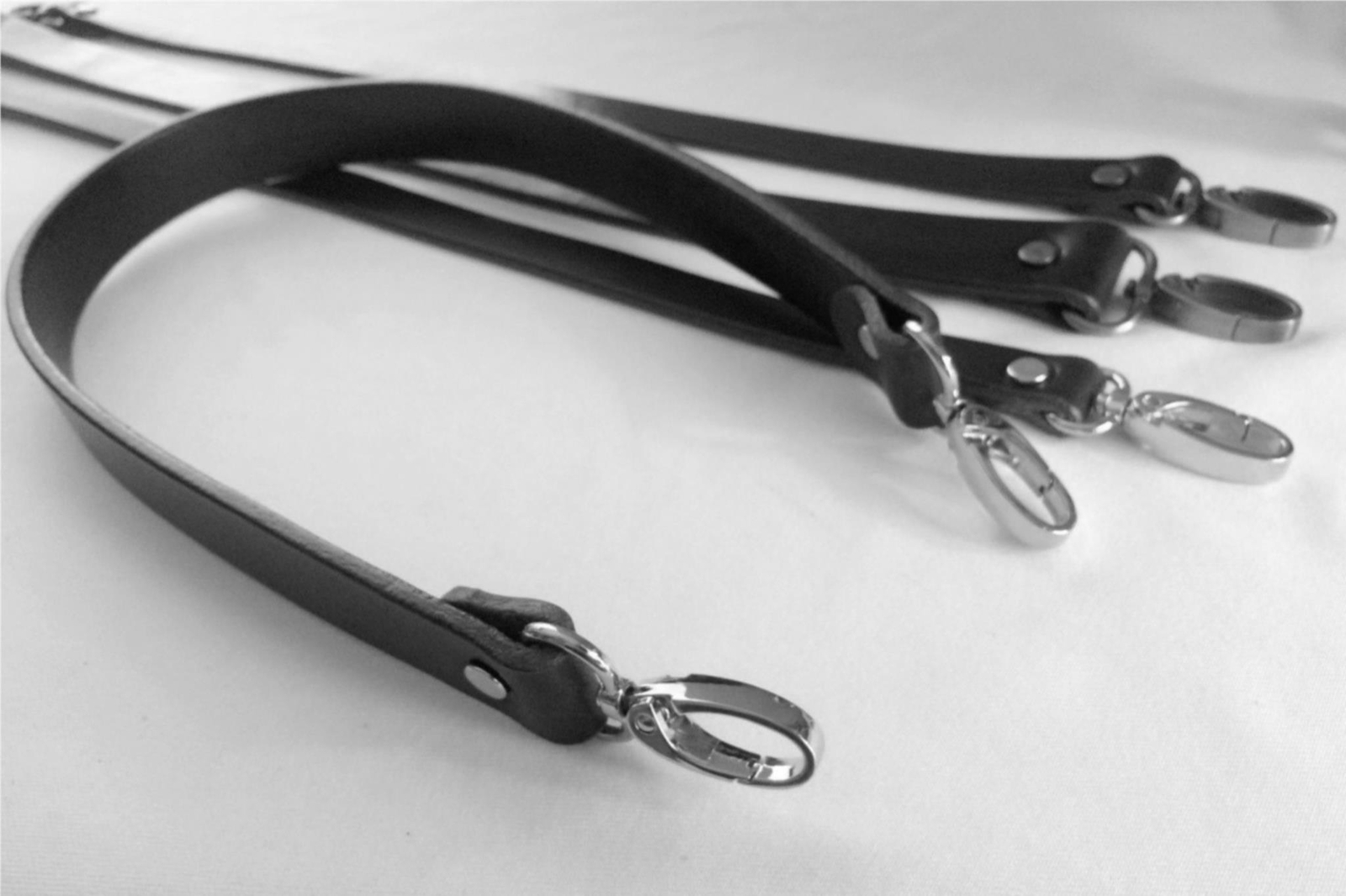 One or Two Pair 1/2″ wide Black 18″ Cowhide Leather Handbag Purse Straps Handles