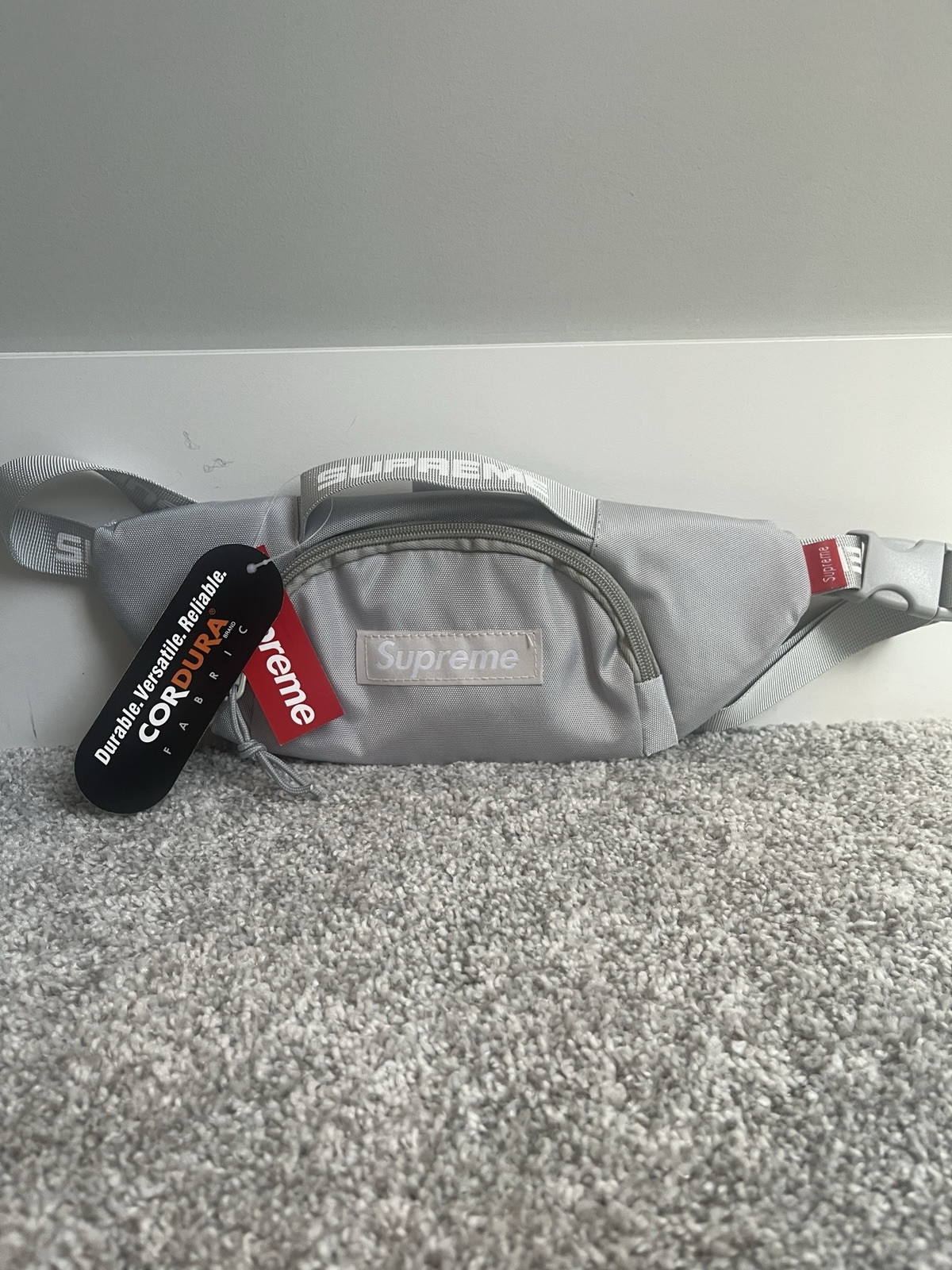 Supreme FW22 Small Waist Bag White