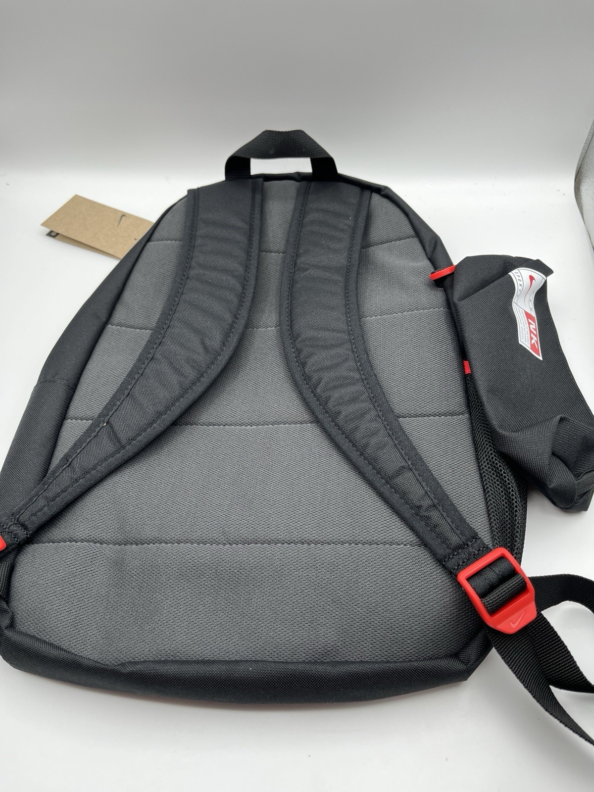 New Nike Elemental Backpack 20L Black Anthracite University Red FN0956-010 New