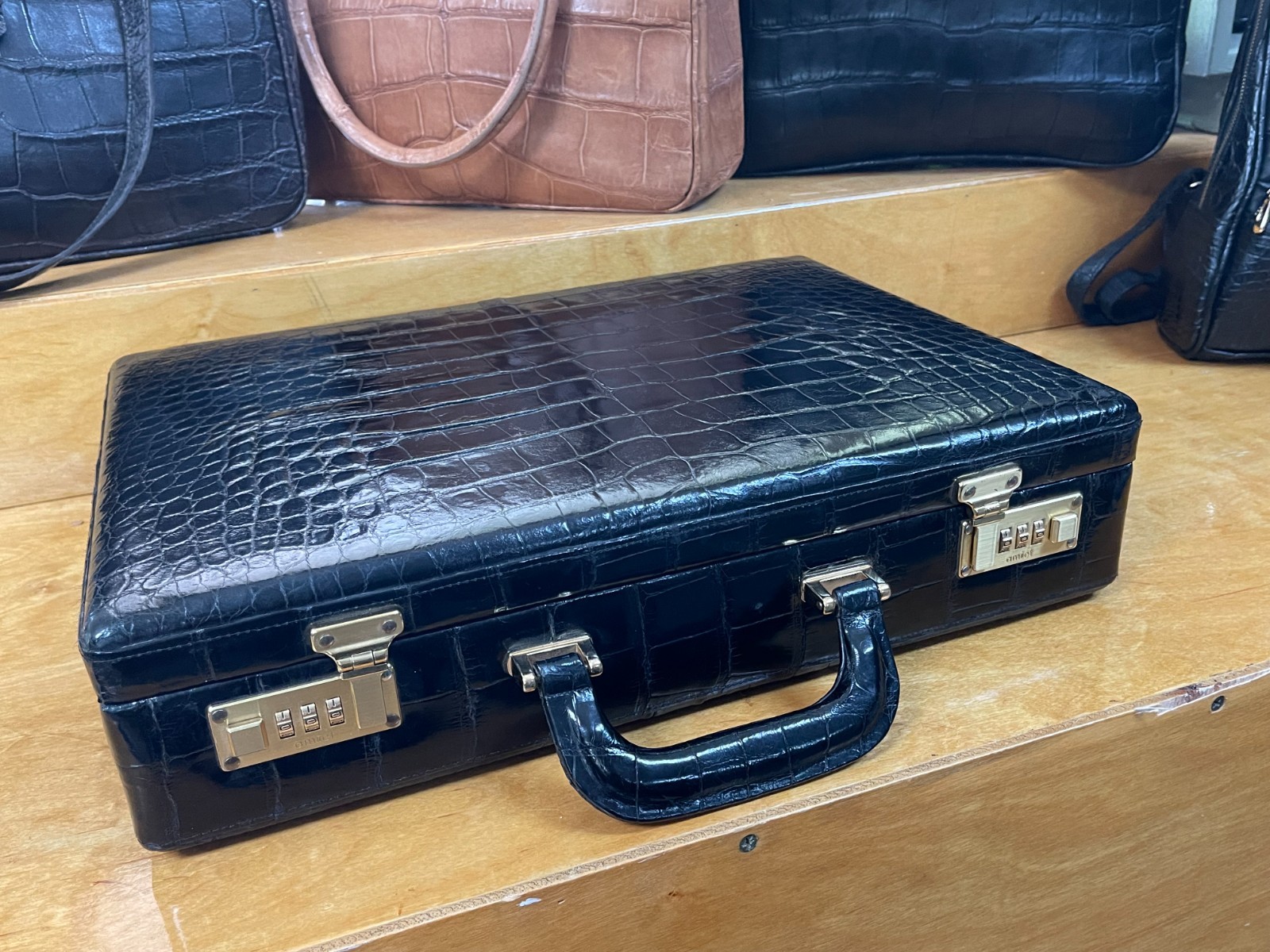 Genuine American Alligator Briefcase NEW Black Classic Case Lock Pockets 18x13x4